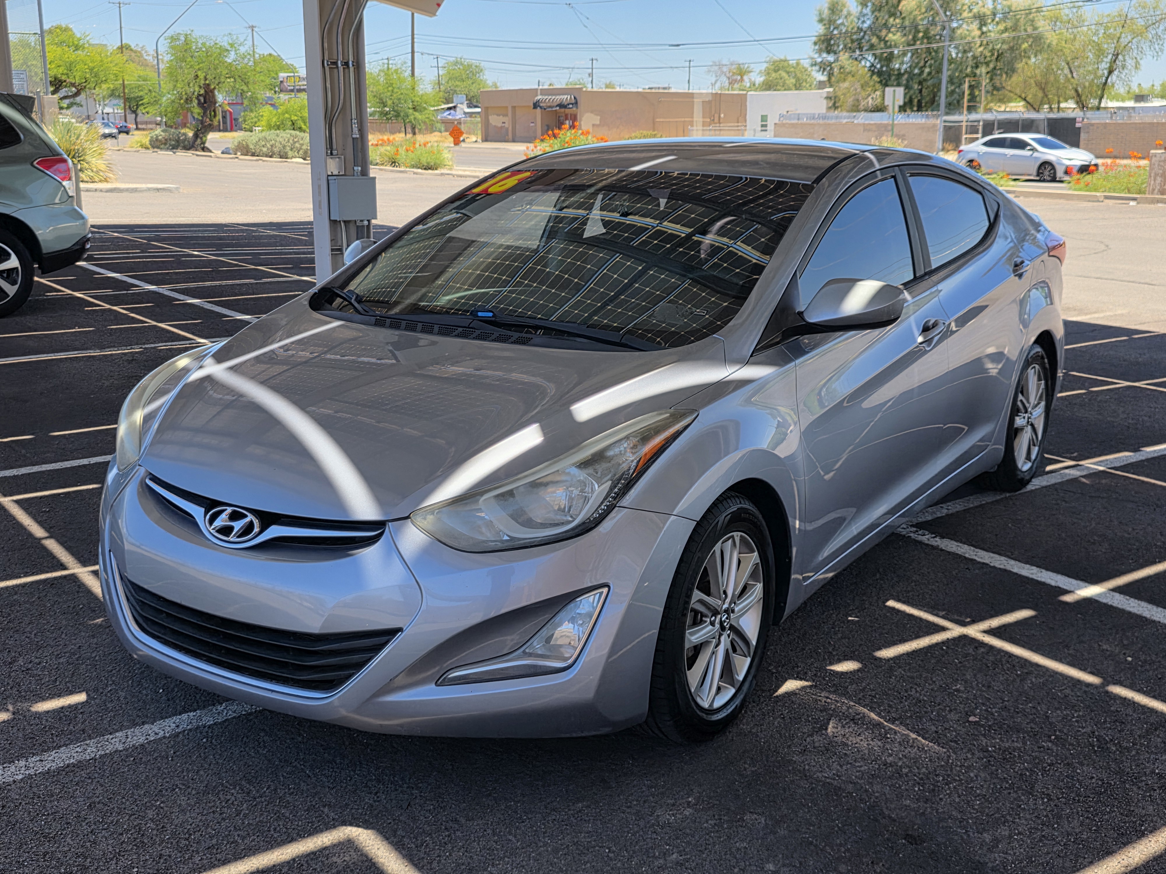  Hyundai Elantra