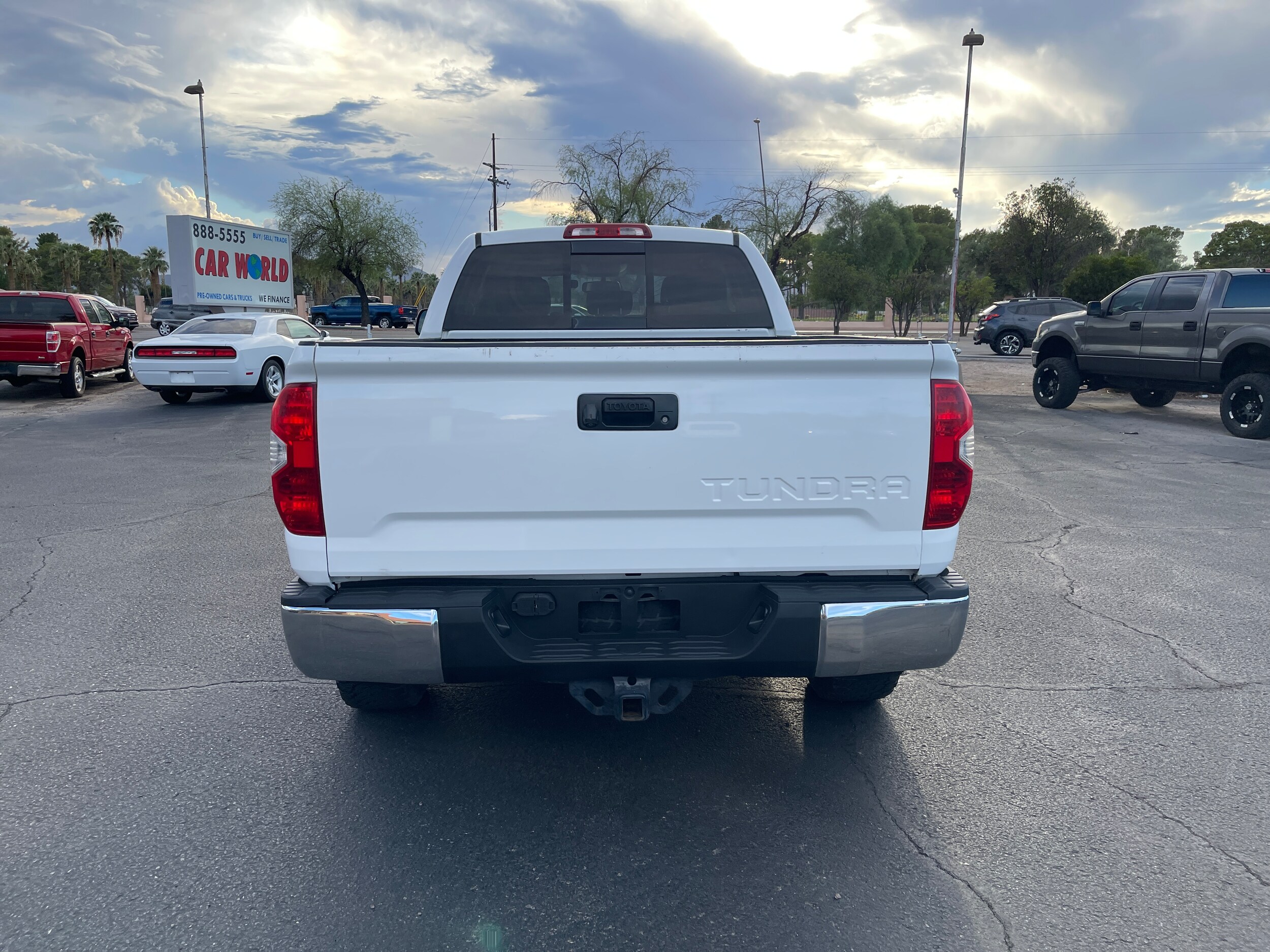 2014 Toyota Tundra SR5 CrewMax photo 4