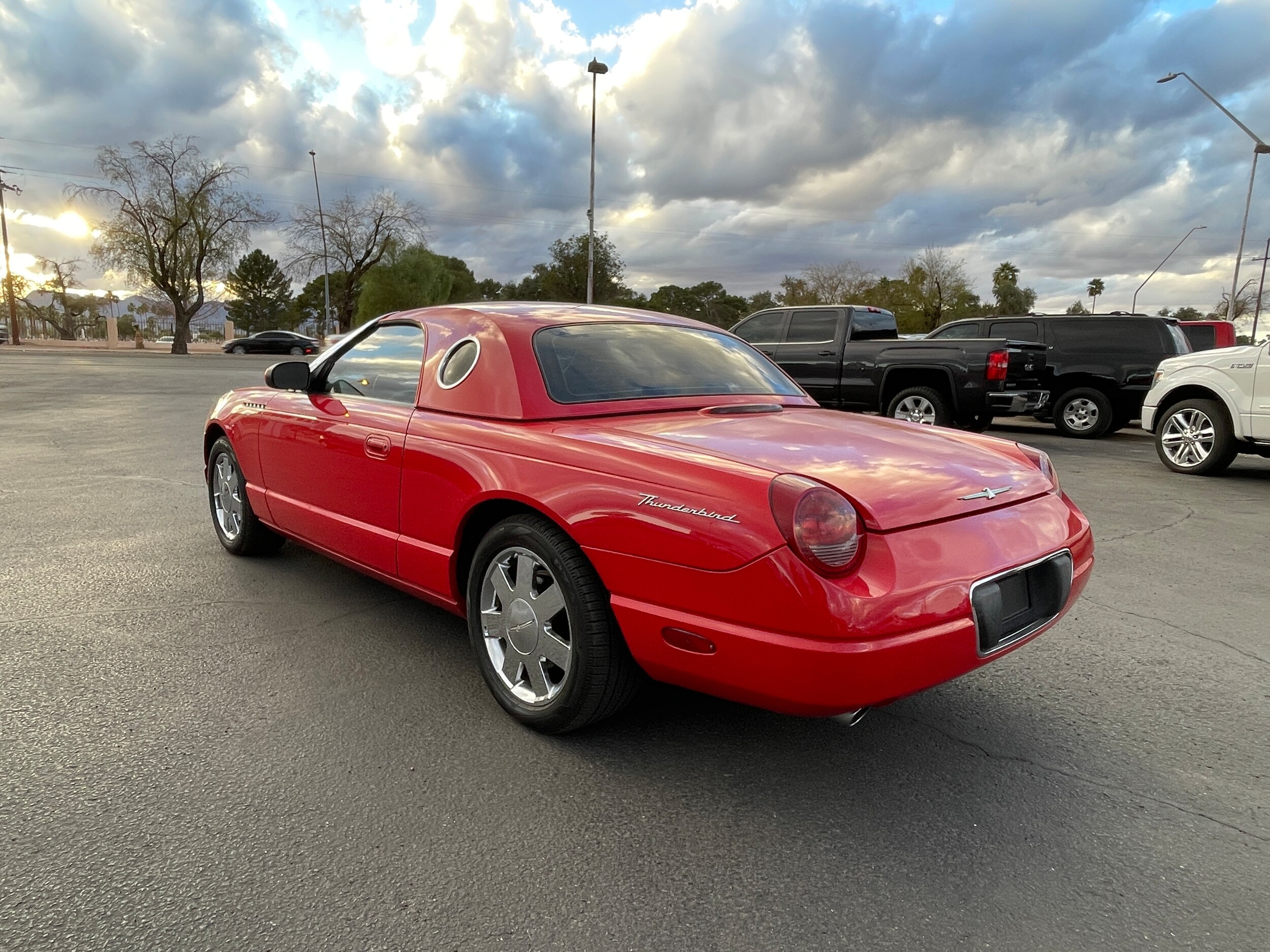 2002 Ford Thunderbird Deluxe photo 3