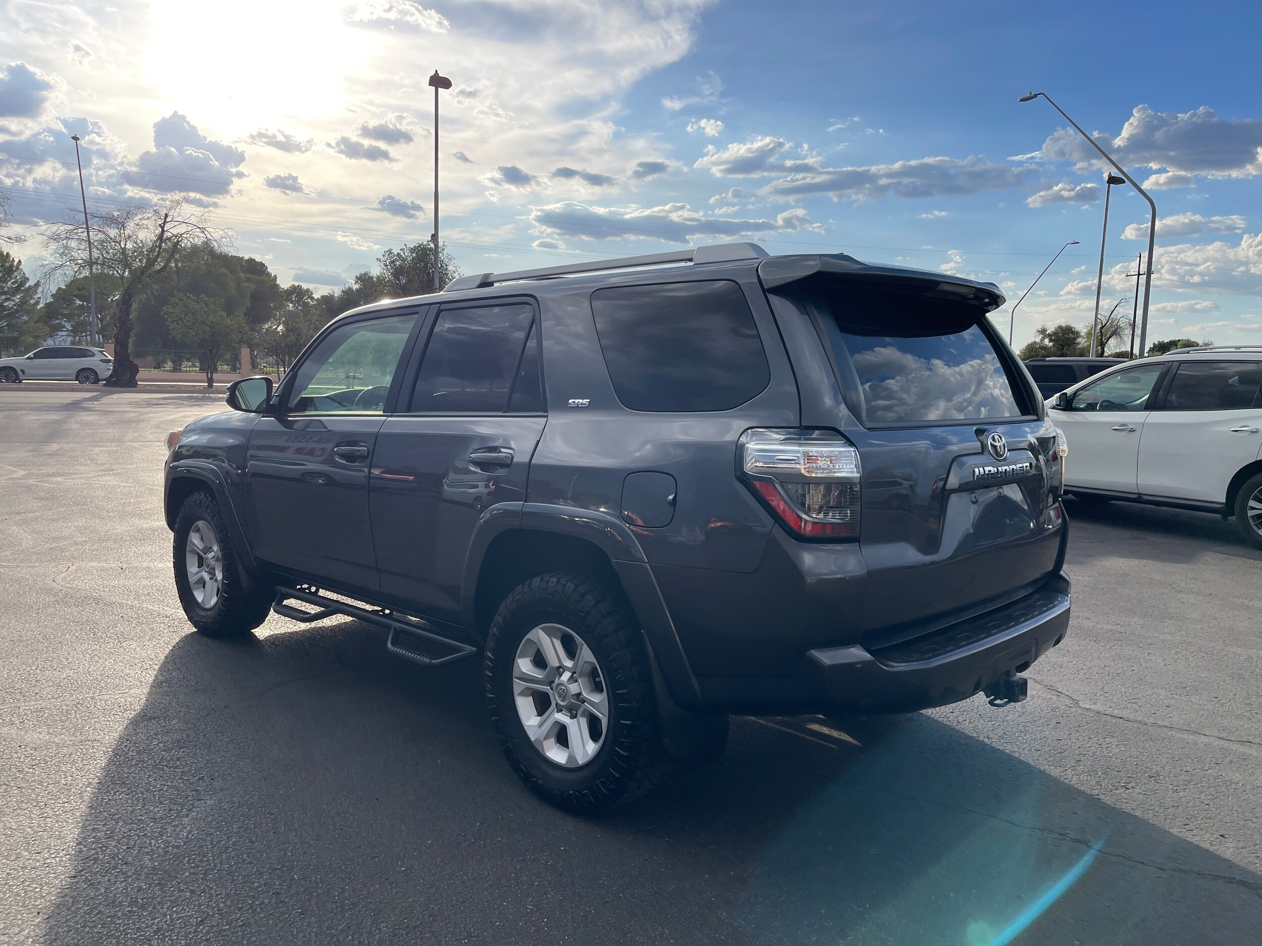 2016 Toyota 4Runner SR5 Premium photo 3
