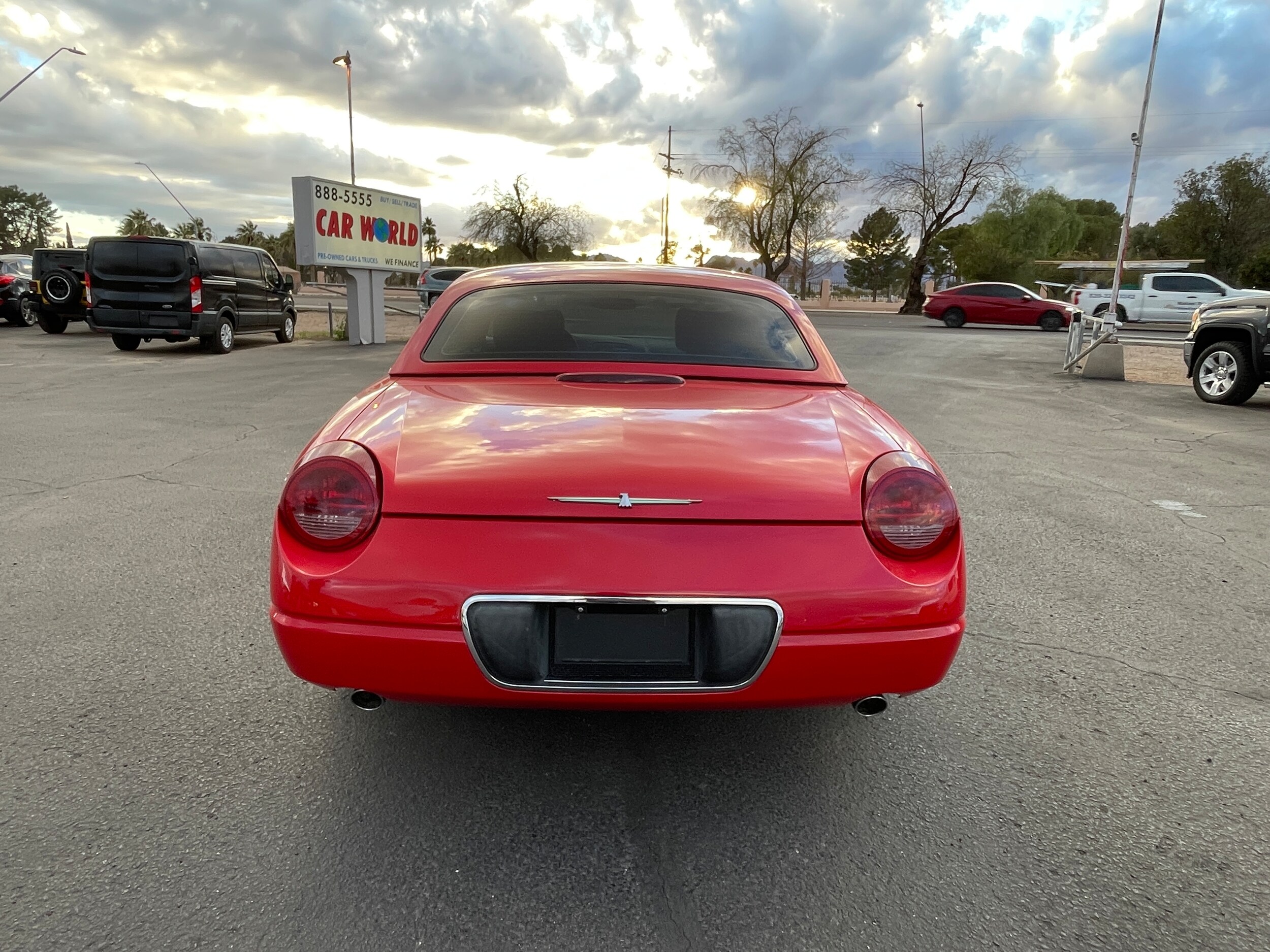 2002 Ford Thunderbird Deluxe photo 4