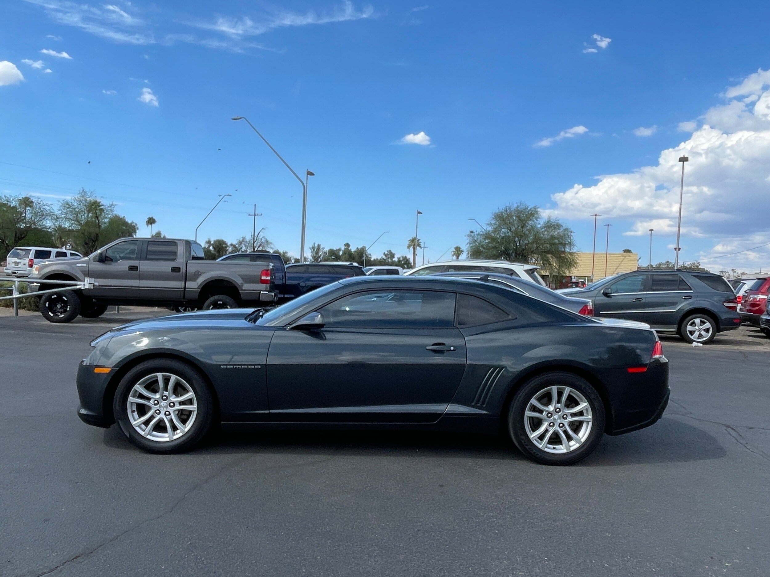 2015 Chevrolet Camaro photo 2