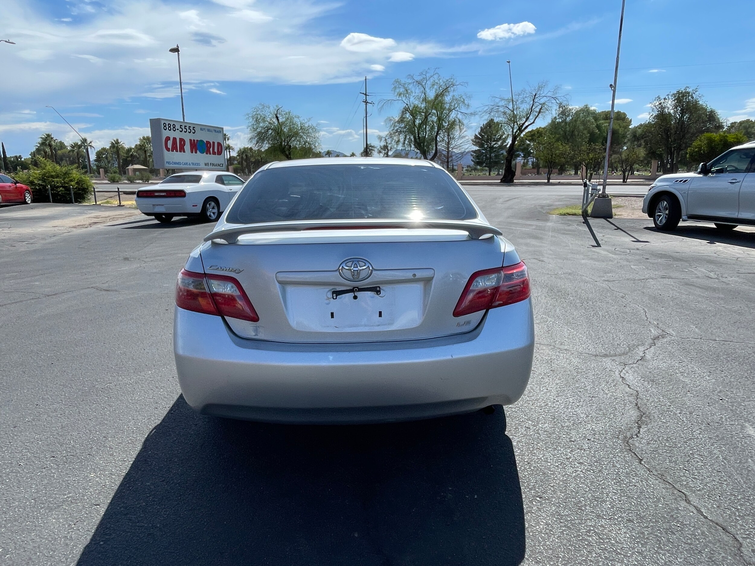 2009 Toyota Camry LE photo 4