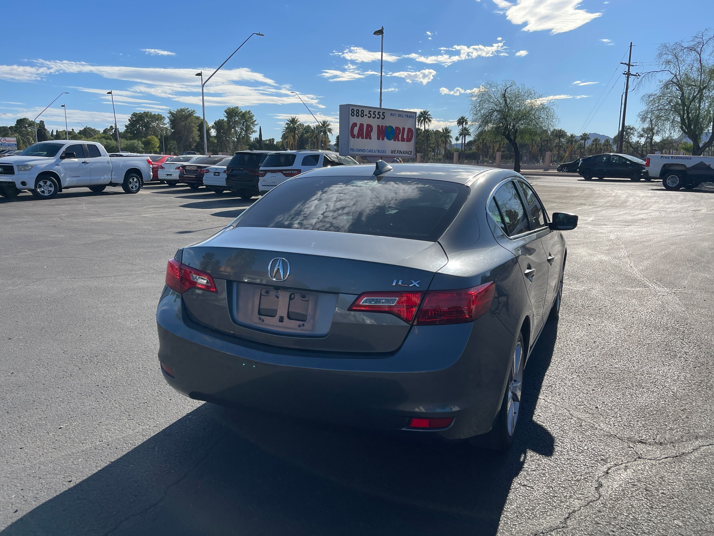 2013 Acura ILX 2.0L Technology photo 4
