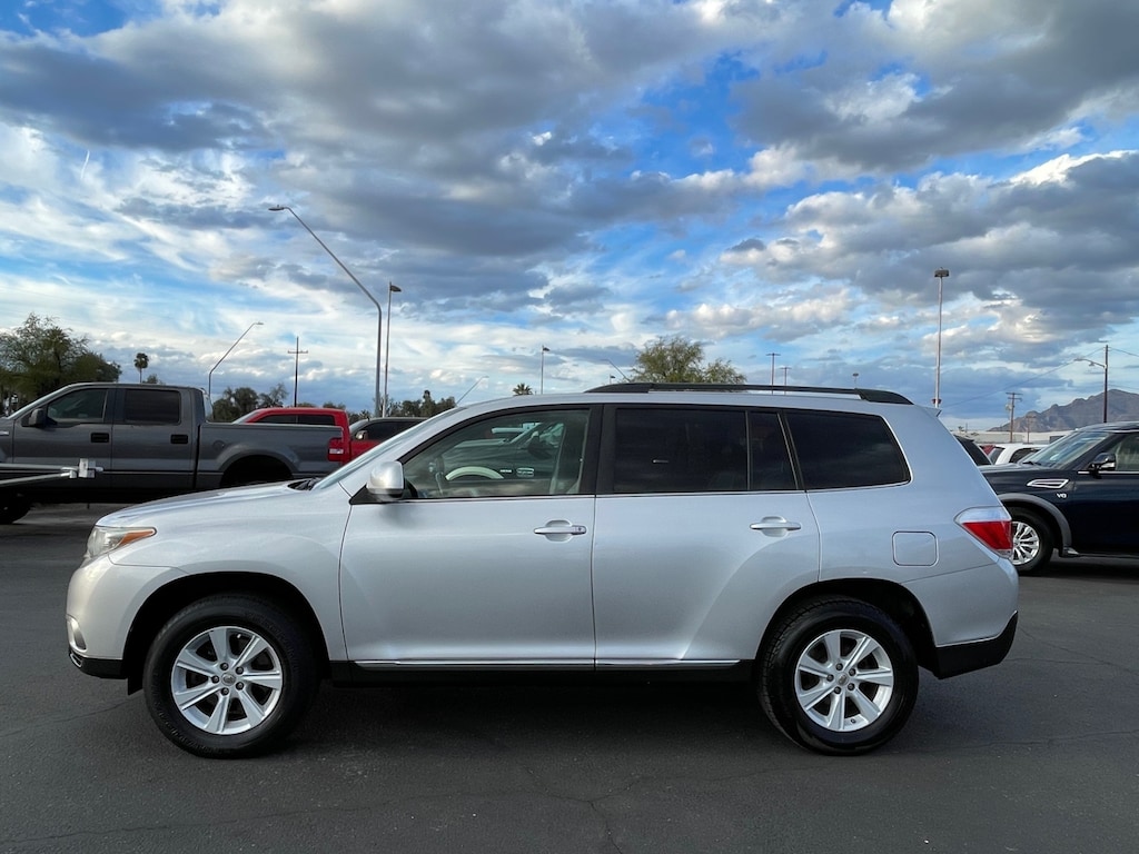 Used 2013 Toyota Highlander SE Plus SUV