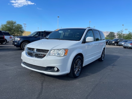 2017 Dodge Grand Caravan SXT Van