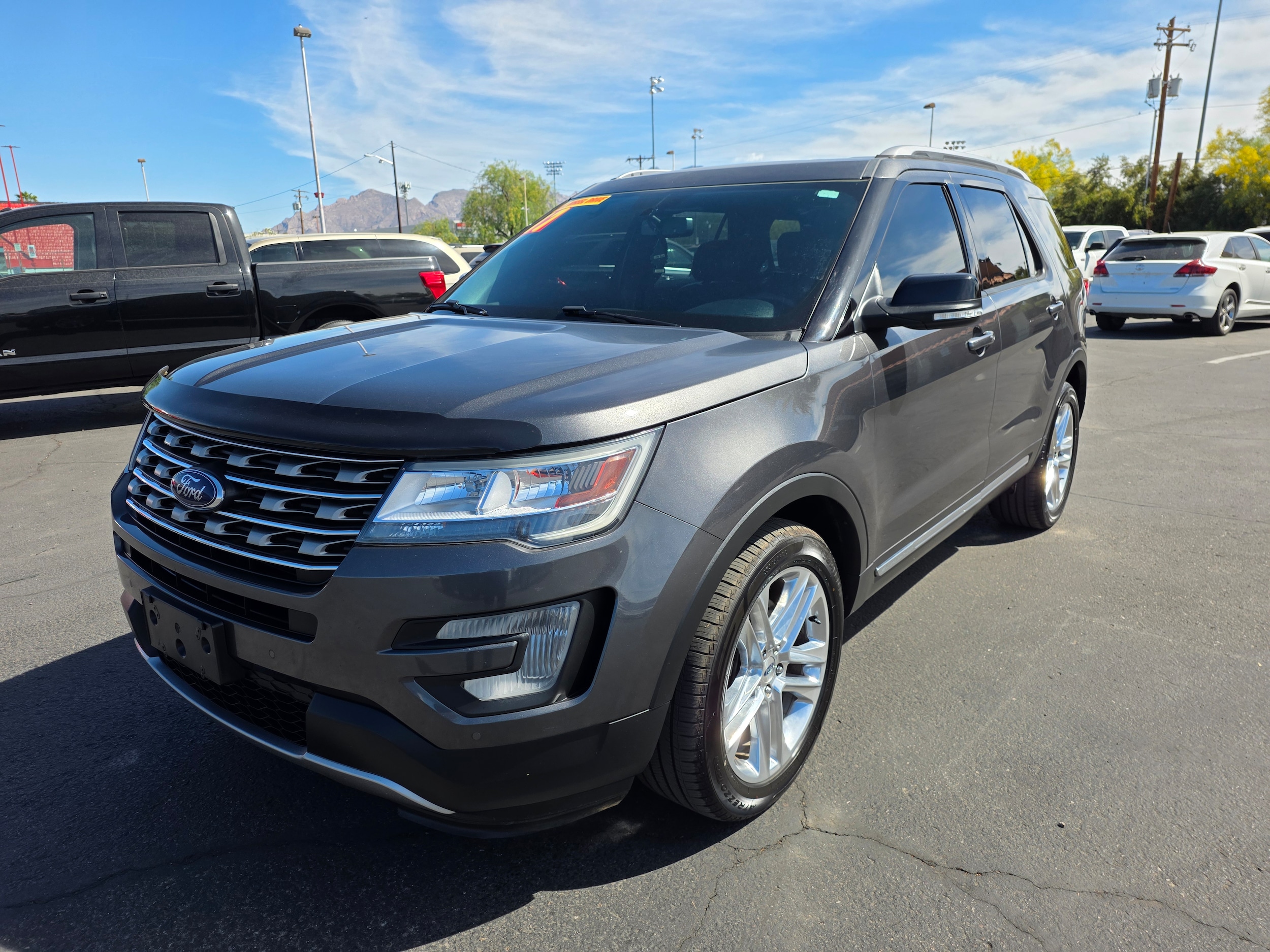 2017 Ford Explorer XLT 4WD's photo