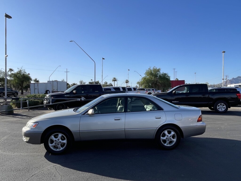 Used 1997 Lexus ES 300 Base (A4) Sedan
