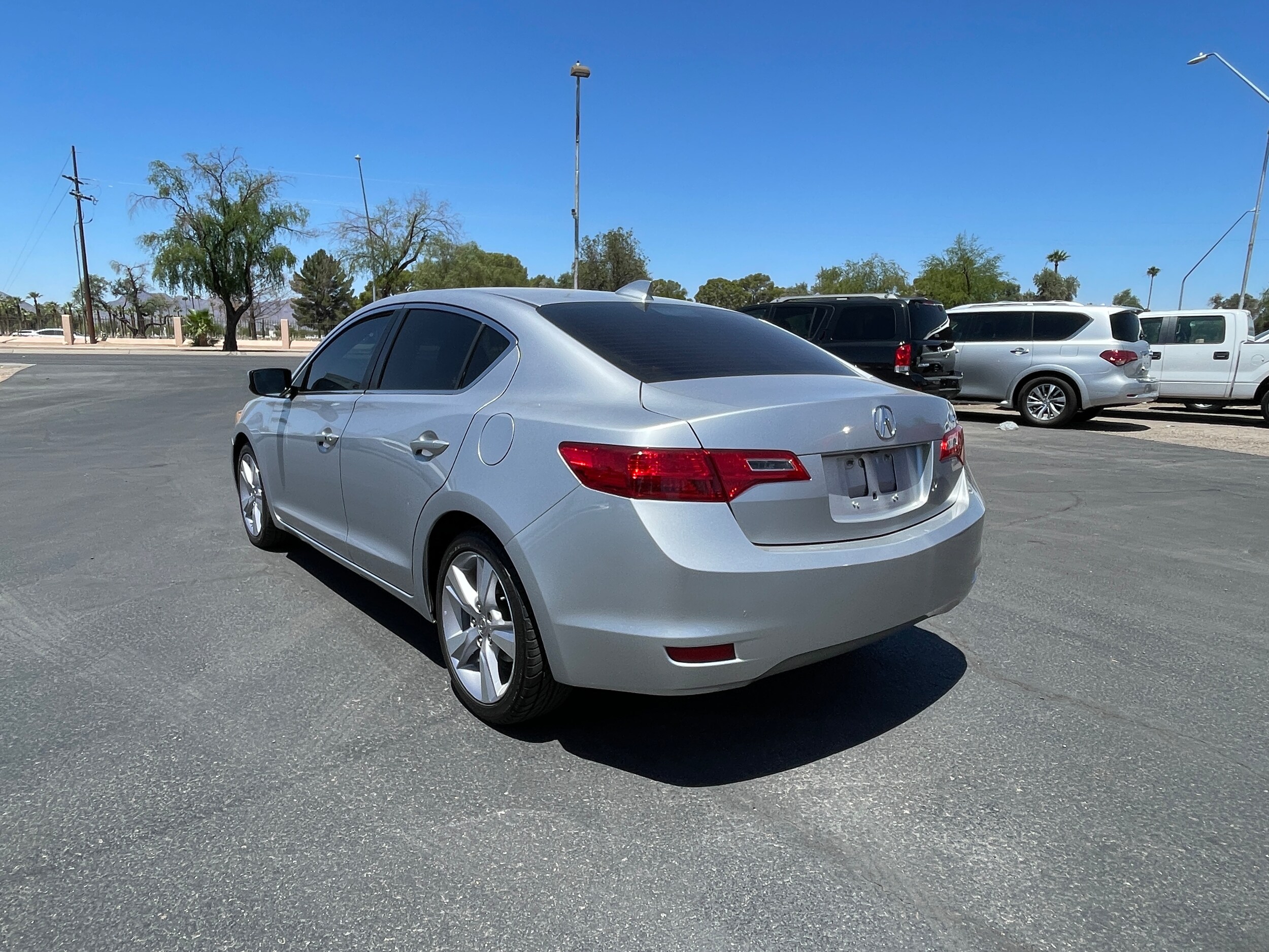 2013 Acura ILX 2.0L Technology photo 3