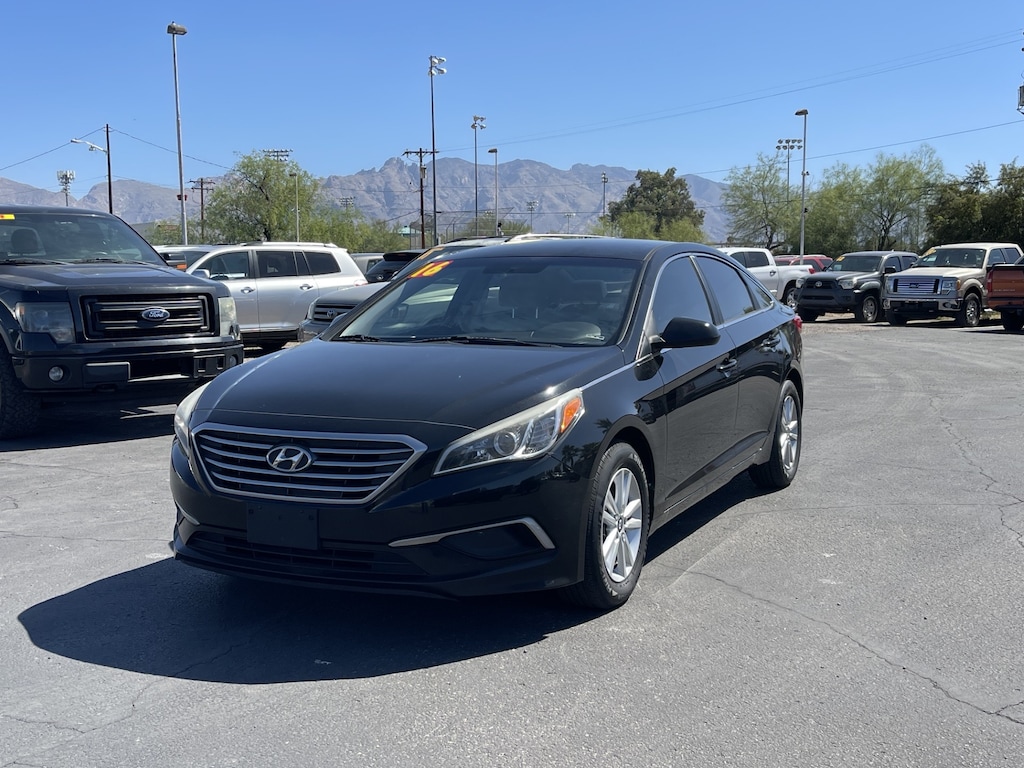 Used 2016 Hyundai Sonata SE Sedan
