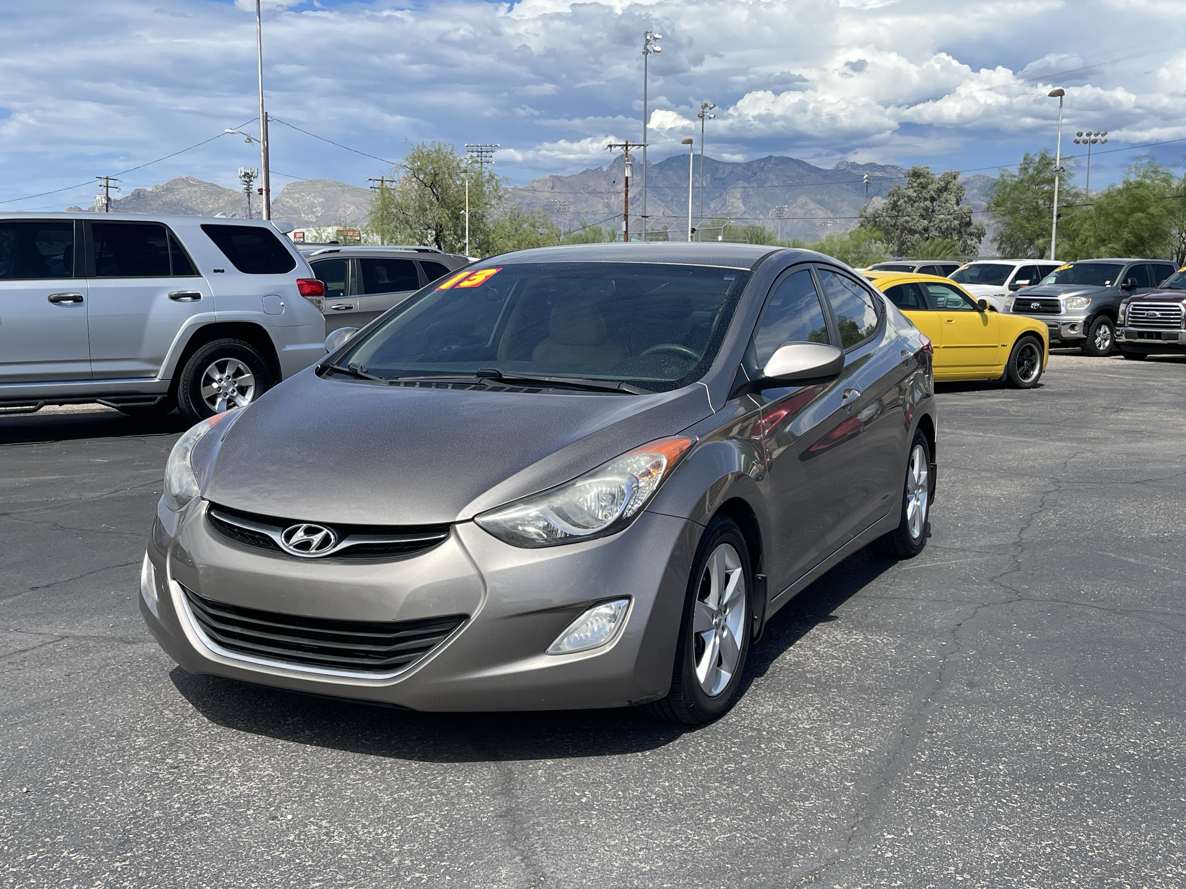  Hyundai Elantra