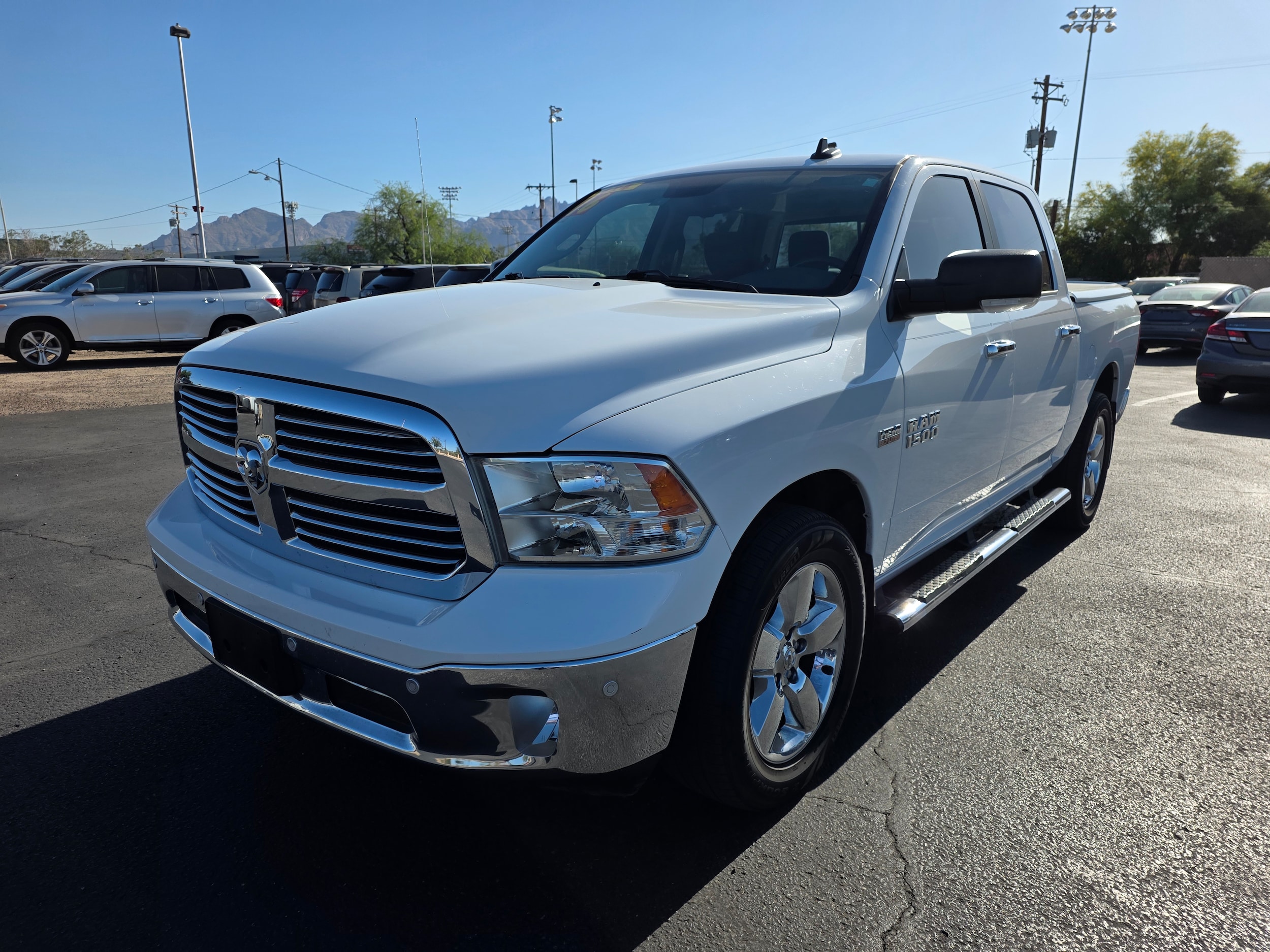 2016 RAM 1500 Big Horn 4x4 Crew Cab 5'7's photo