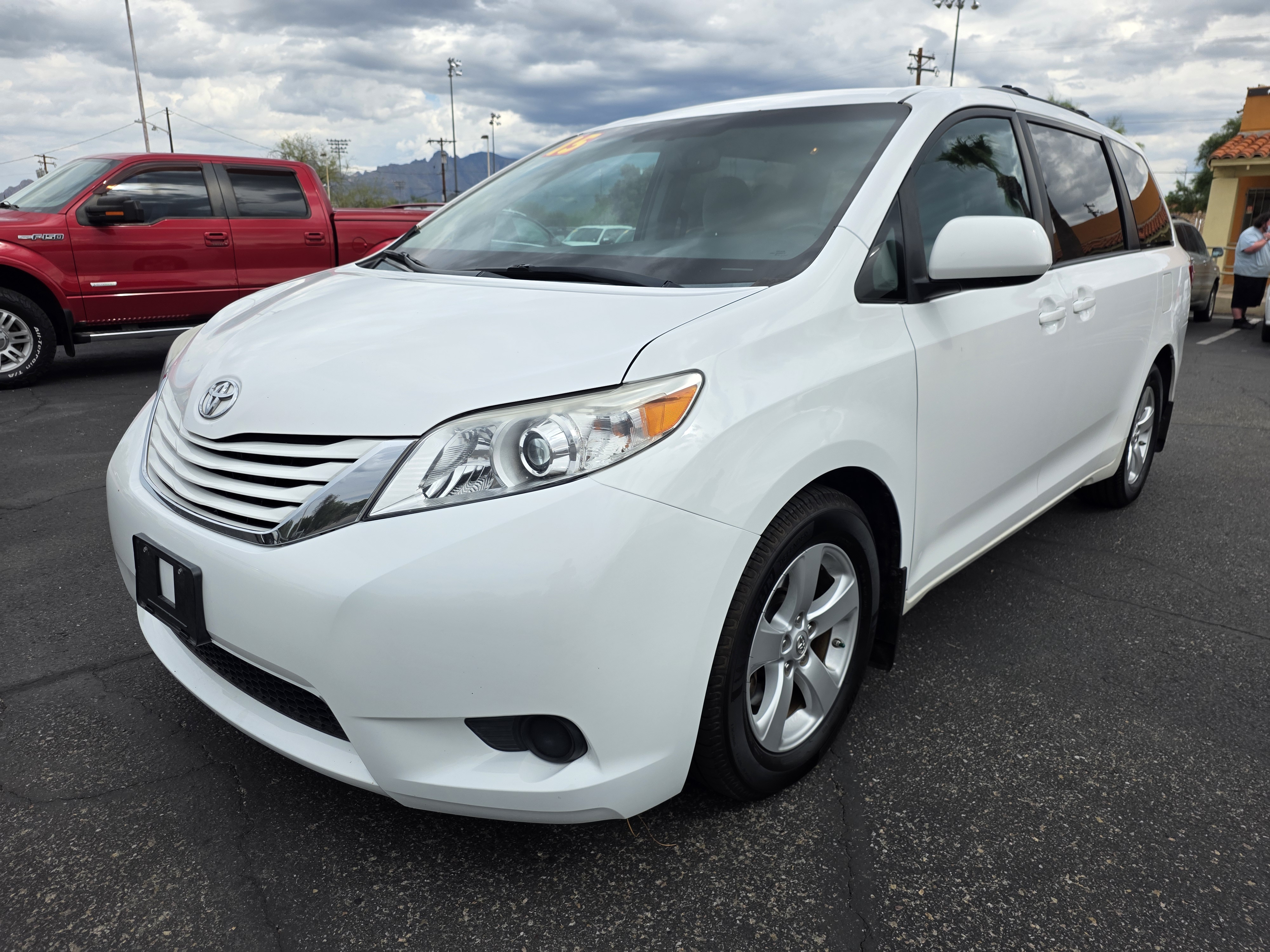 Used 2015 Toyota Sienna LE 8-Passenger Van