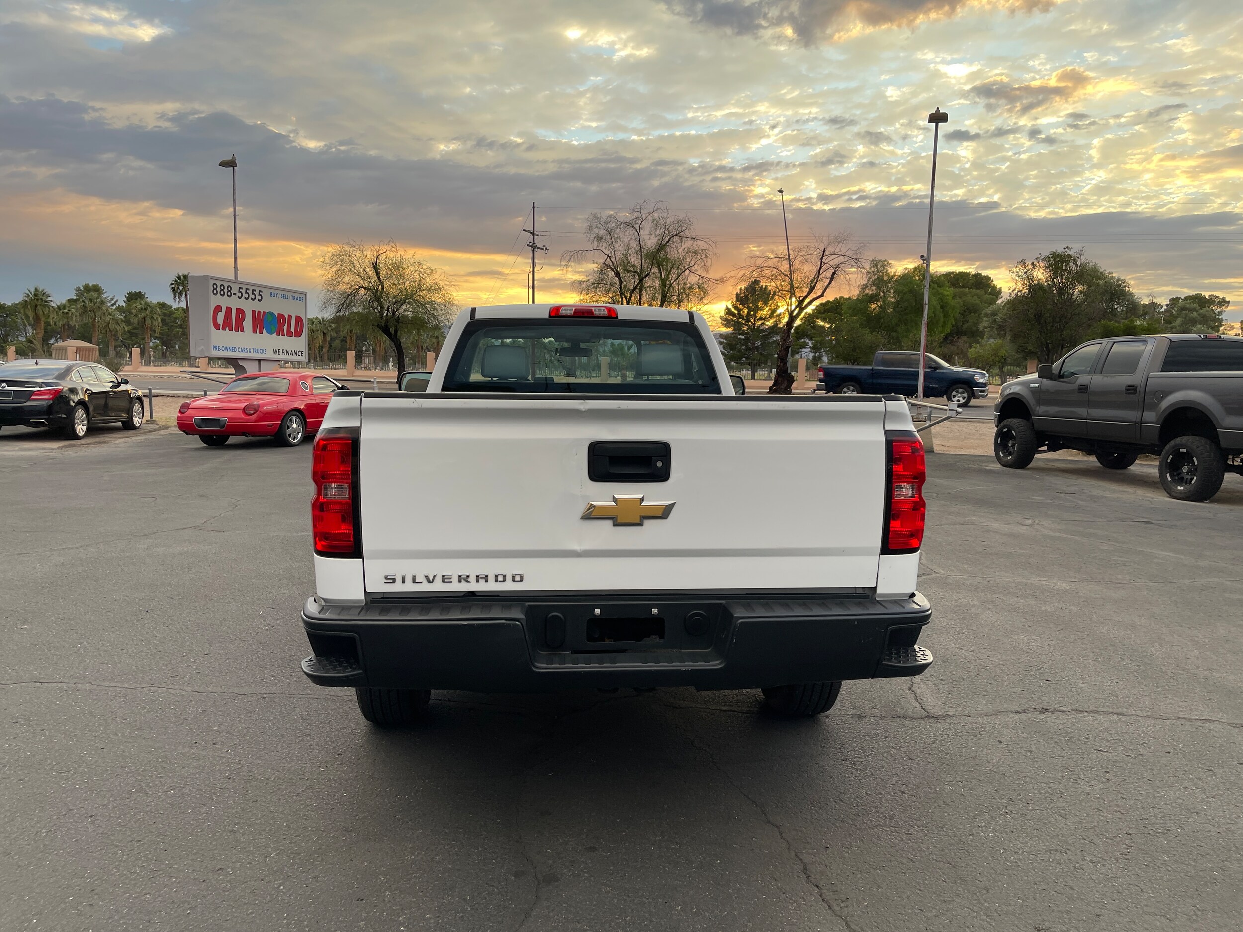 2015 Chevrolet Silverado 1500 photo 3