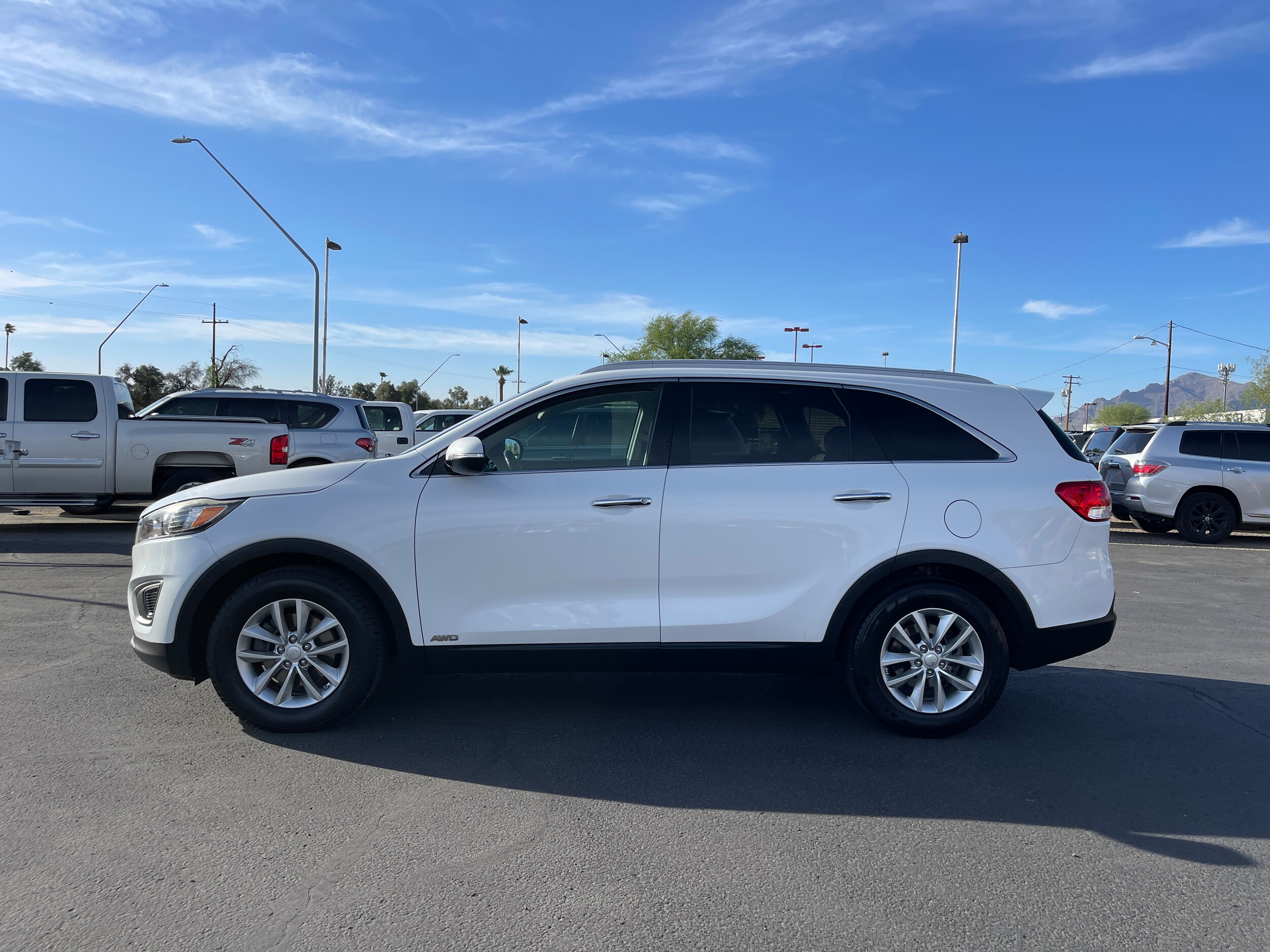 2016 Kia Sorento LX photo 2
