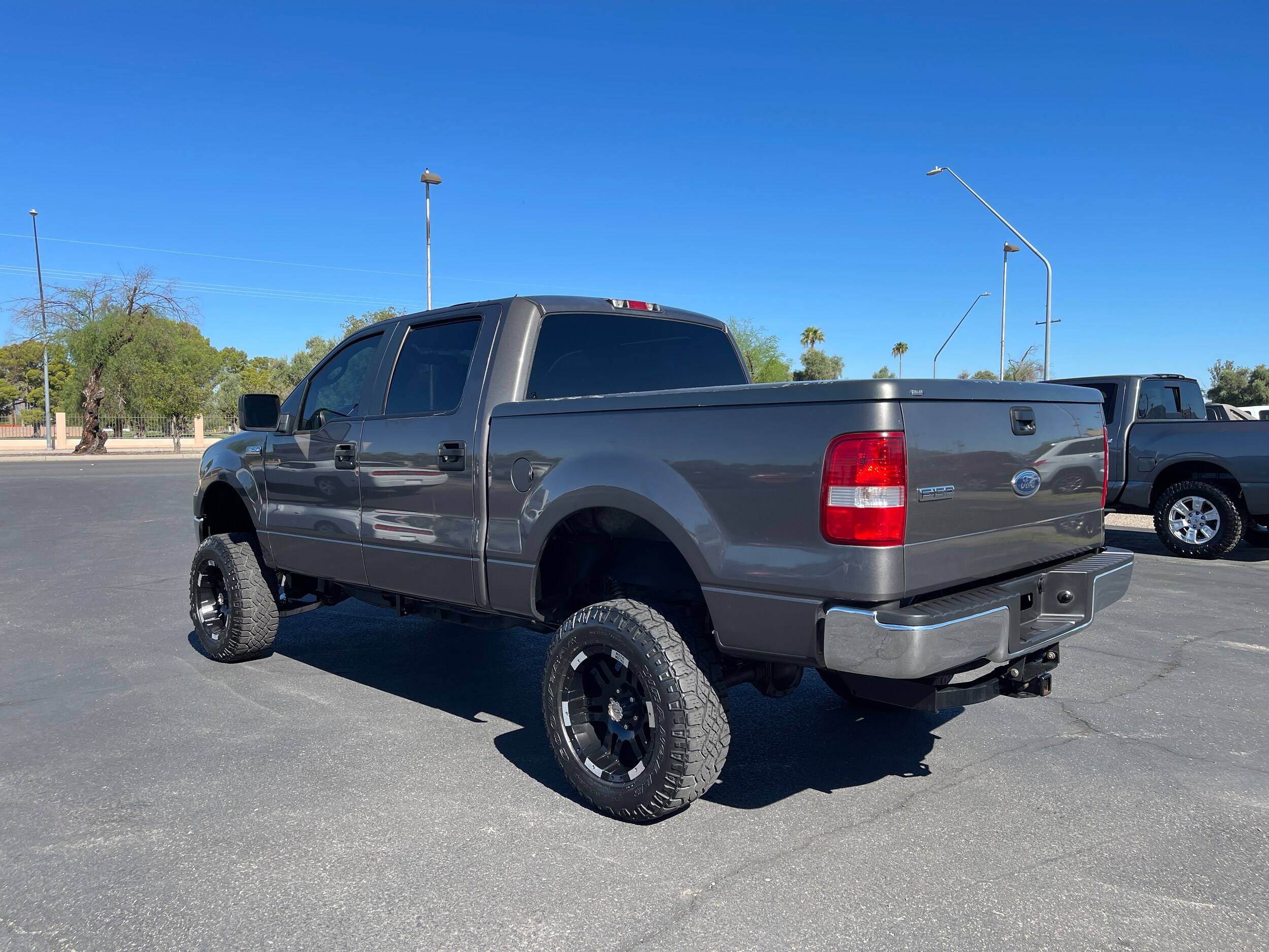 2005 Ford F-150 XLT photo 3