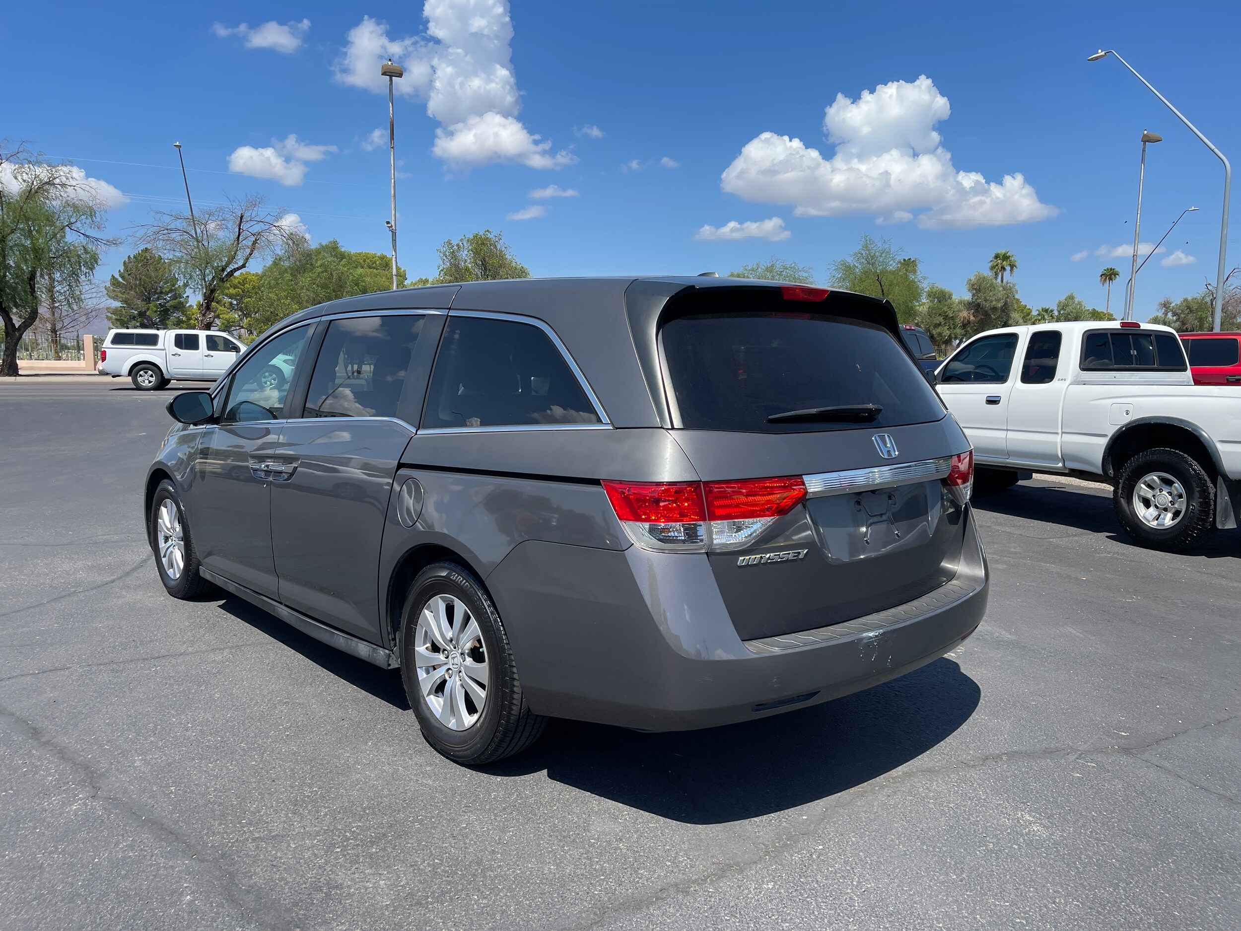 2014 Honda Odyssey EX-L photo 3