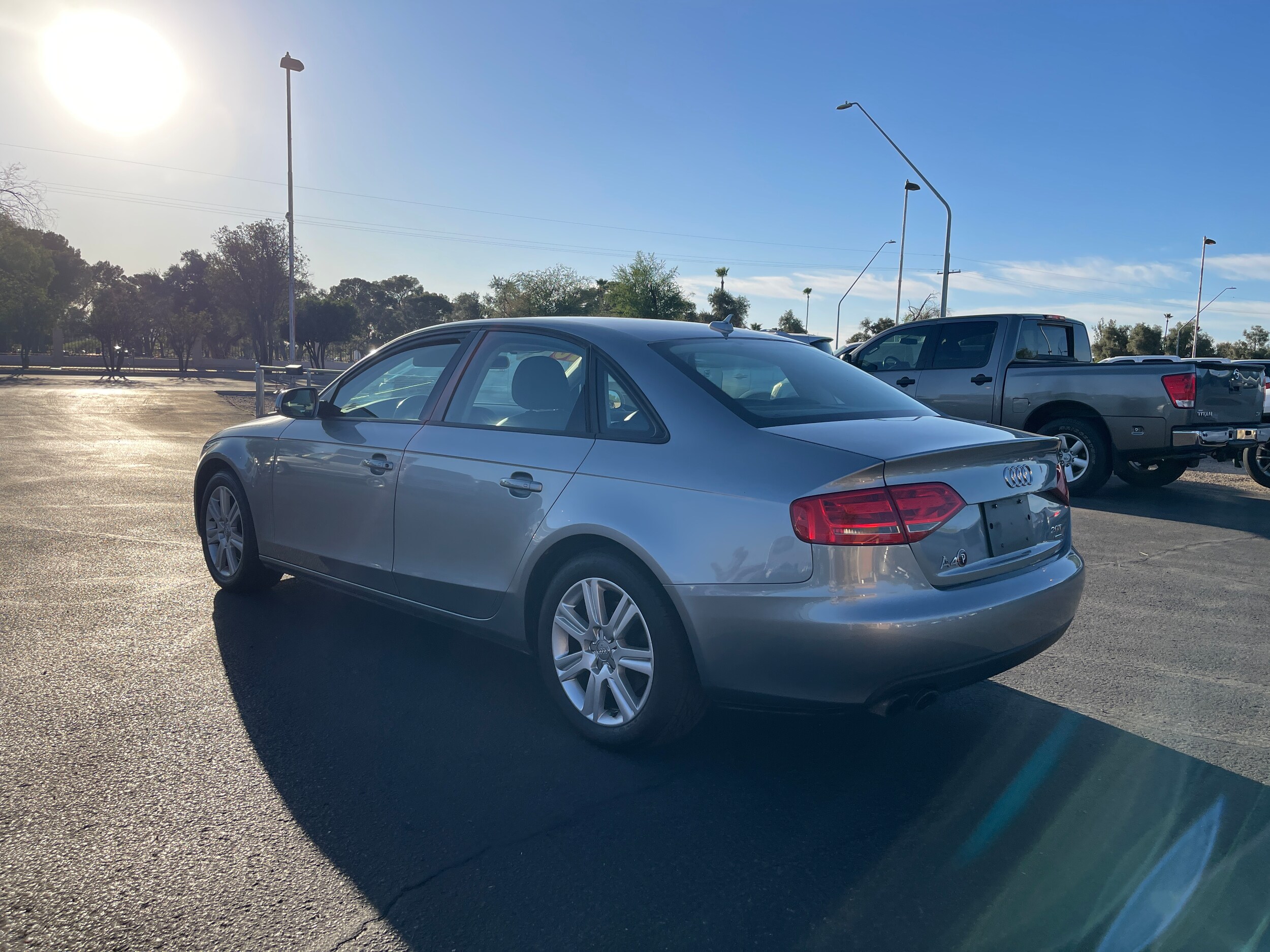 2010 Audi A4 2.0T Premium photo 3