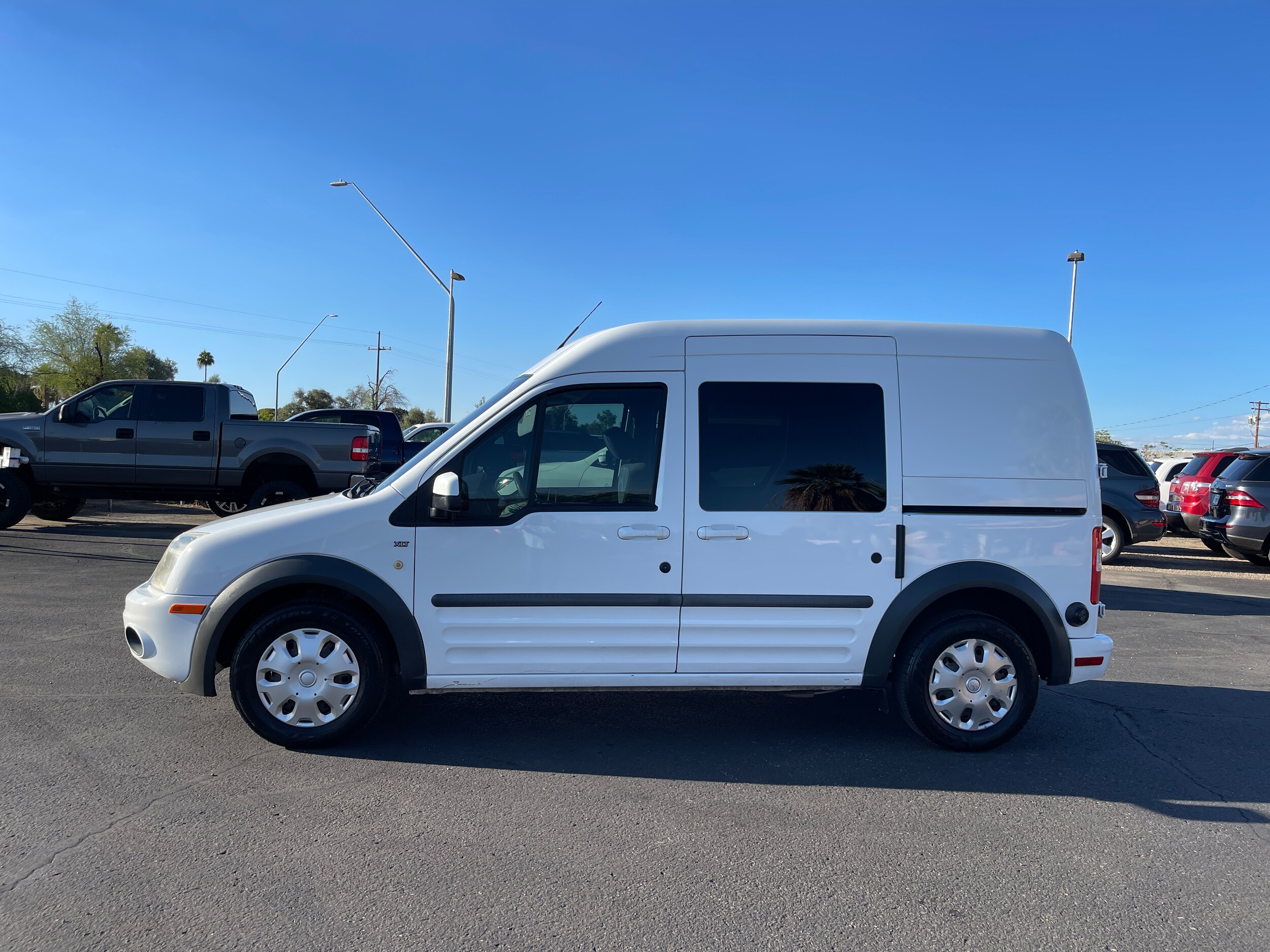 2013 Ford Transit Connect Cargo XLT Wagon photo 2
