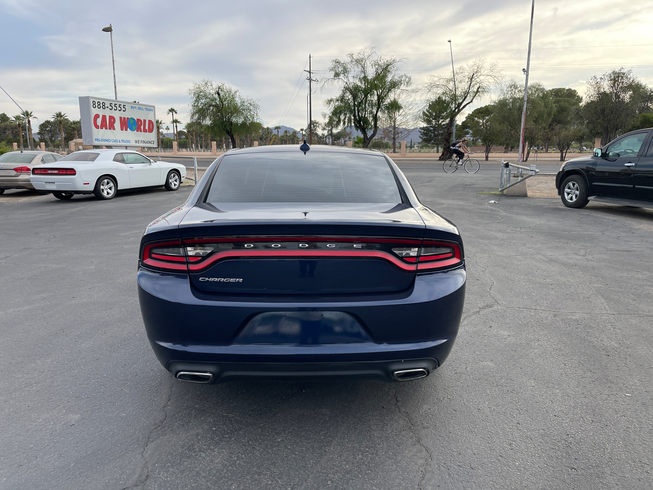 2015 Dodge Charger SXT photo 4