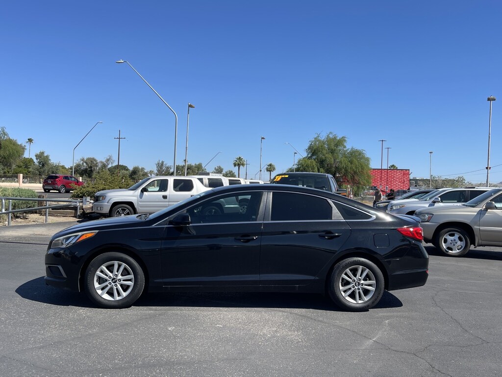 Used 2016 Hyundai Sonata SE Sedan
