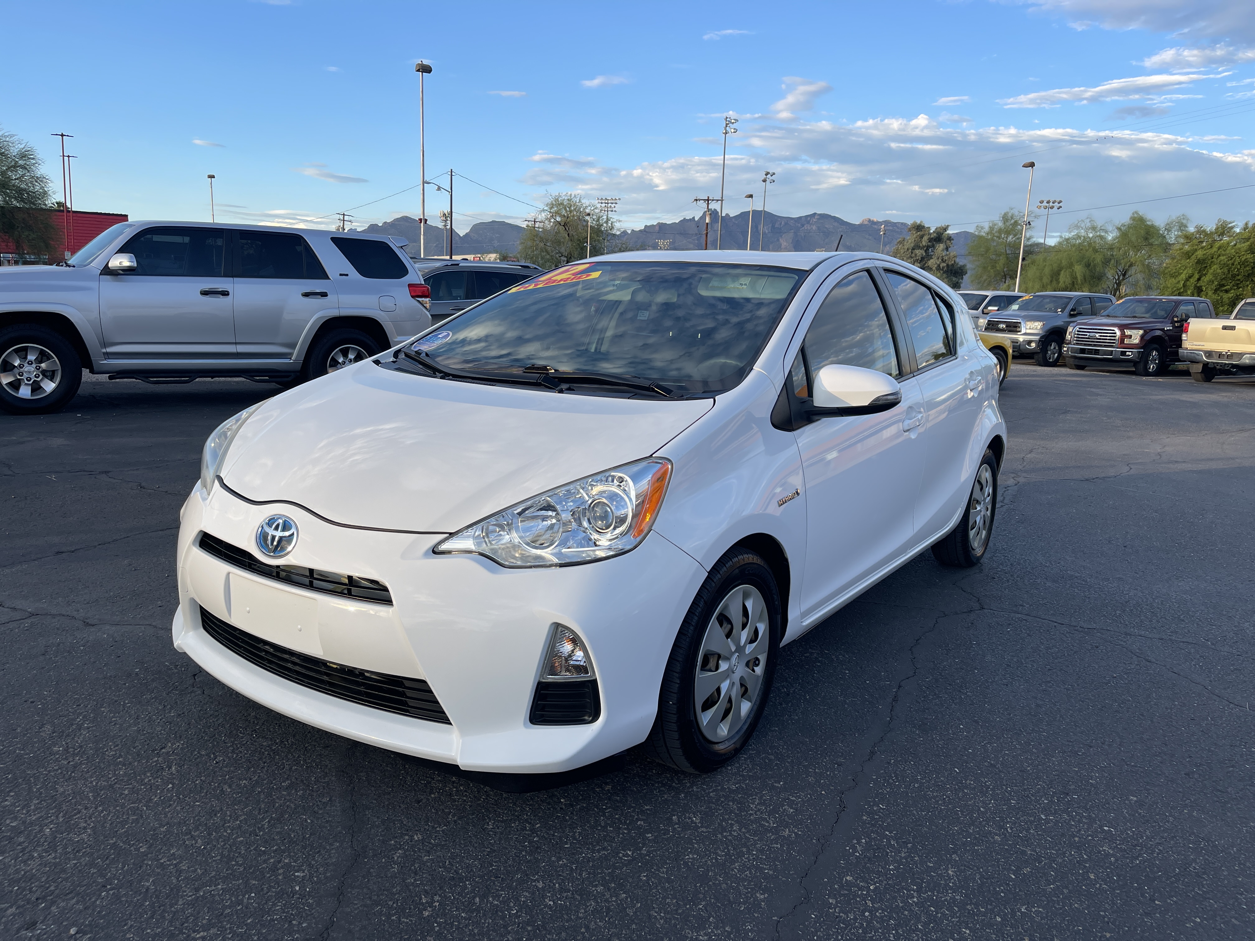  Toyota Prius c