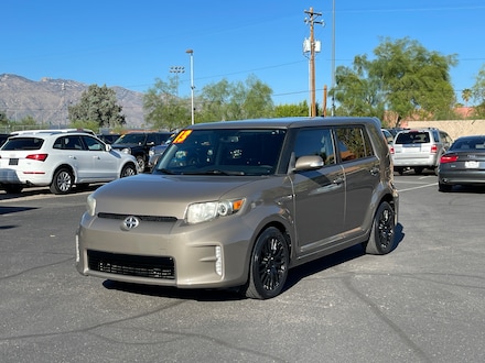 2013 Scion xB 10 Series Hatchback