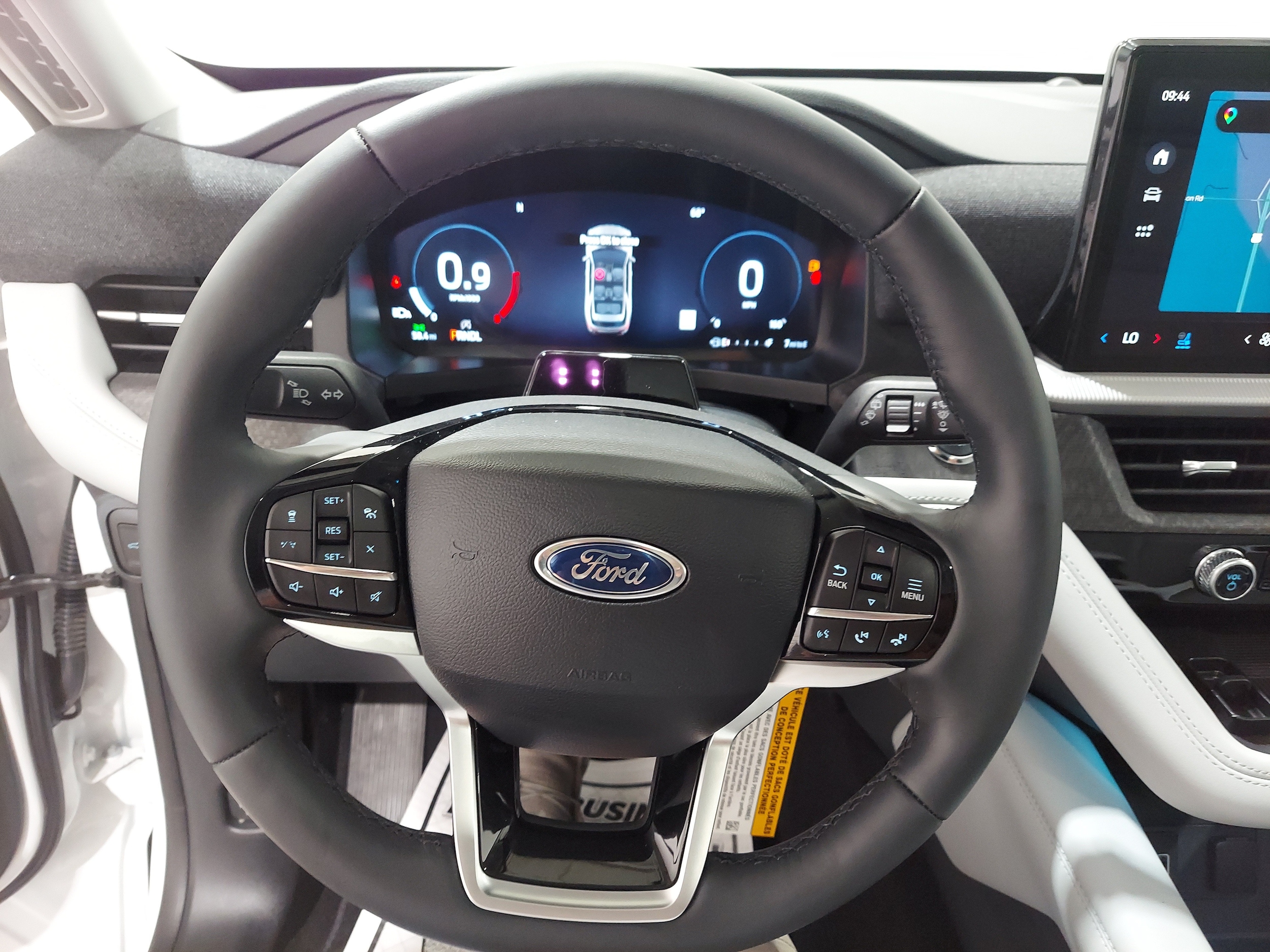 2026 Ford Explorer Platinum - Photo 9