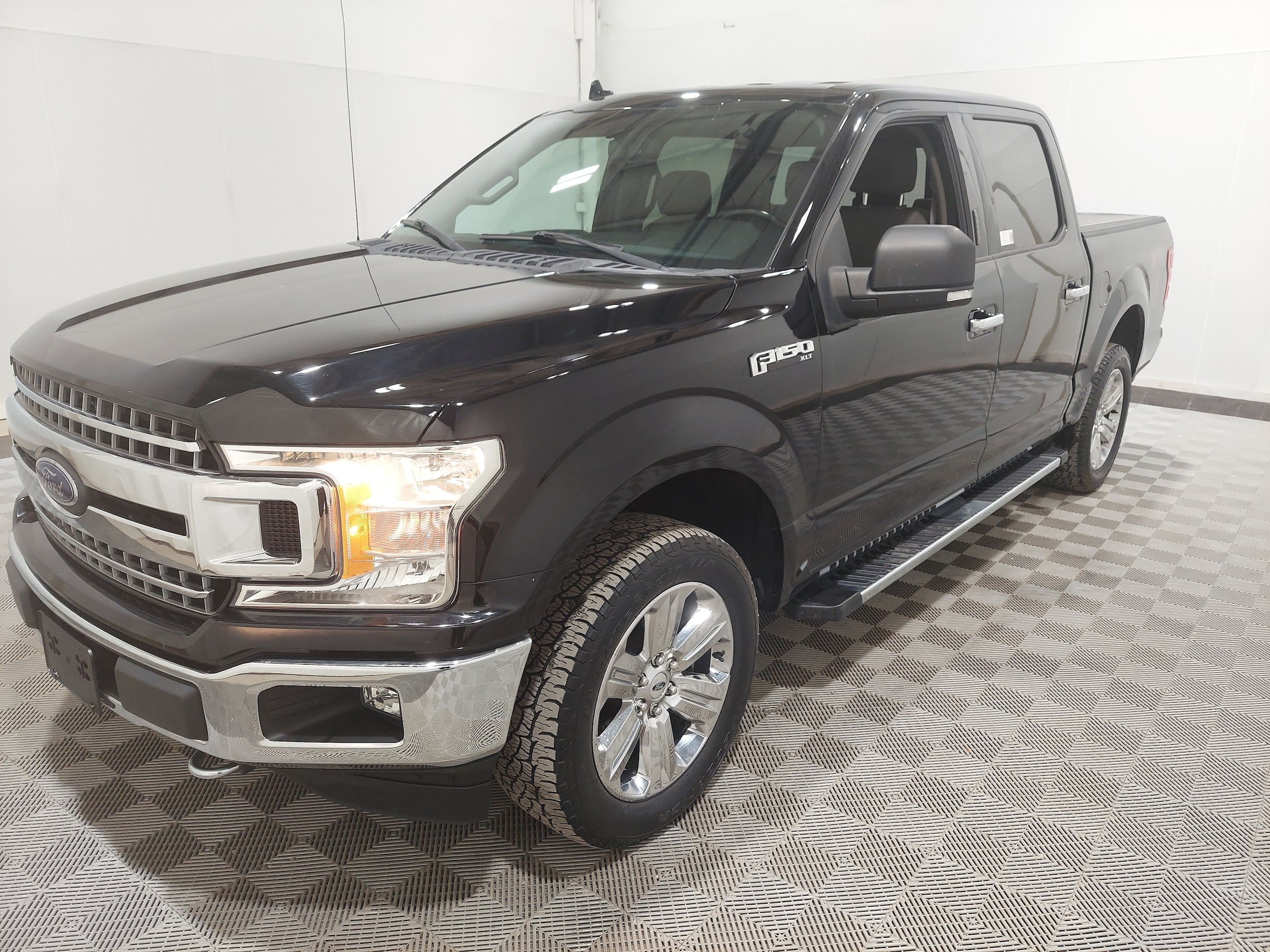 2018 Ford F-150 XLT 4x4 SuperCrew 145 in's photo