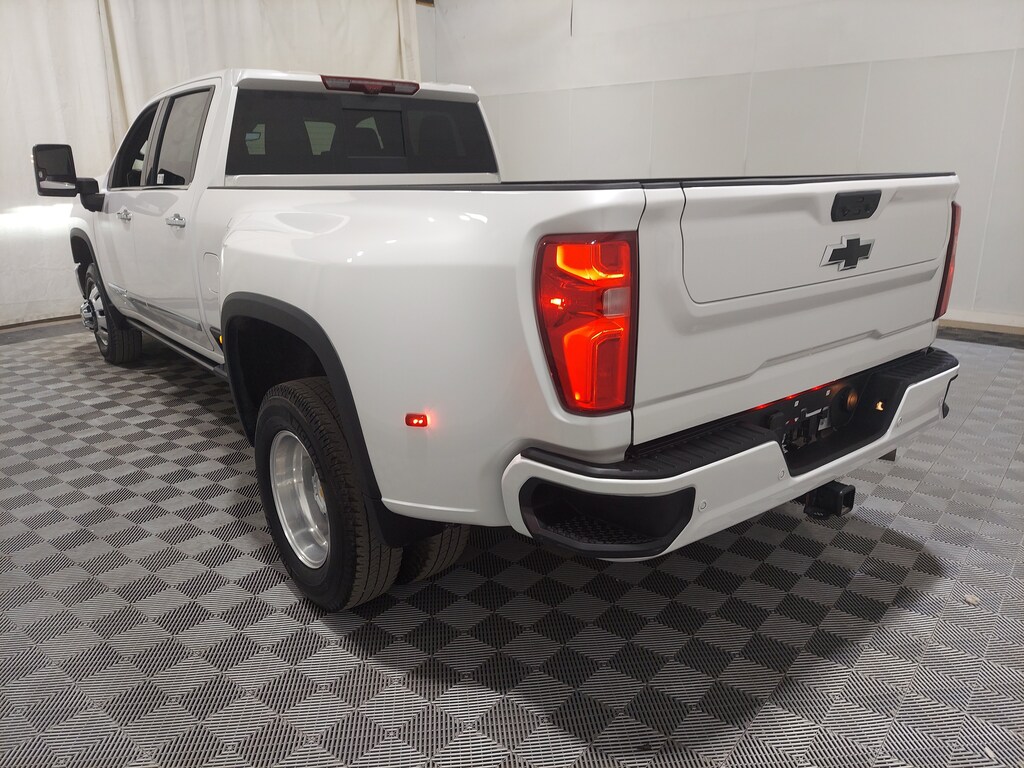 Used 2025 Chevrolet Silverado 3500HD High Country 4WD Crew Cab 172 High Country