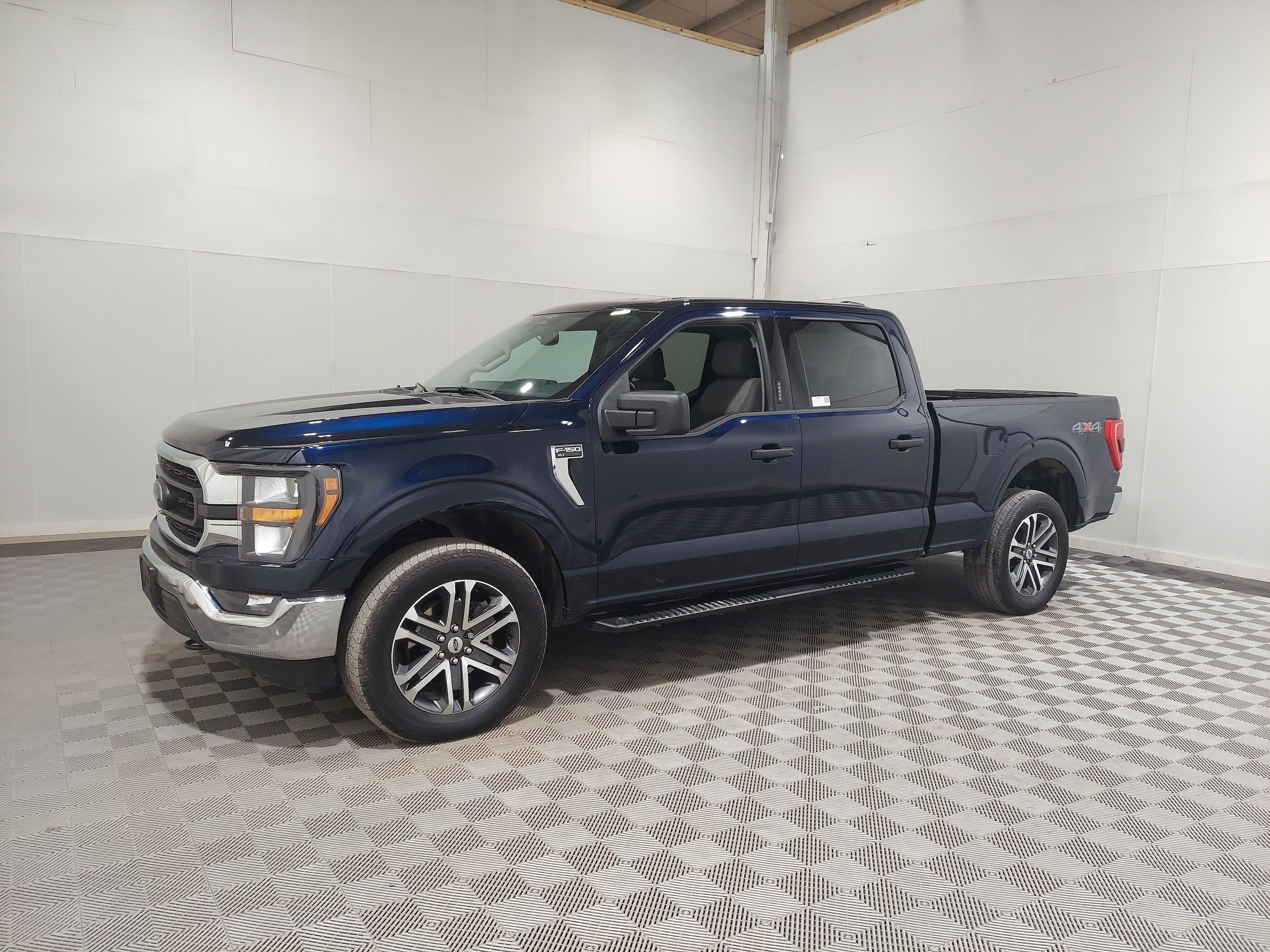 2023 Ford F-150 XLT's photo