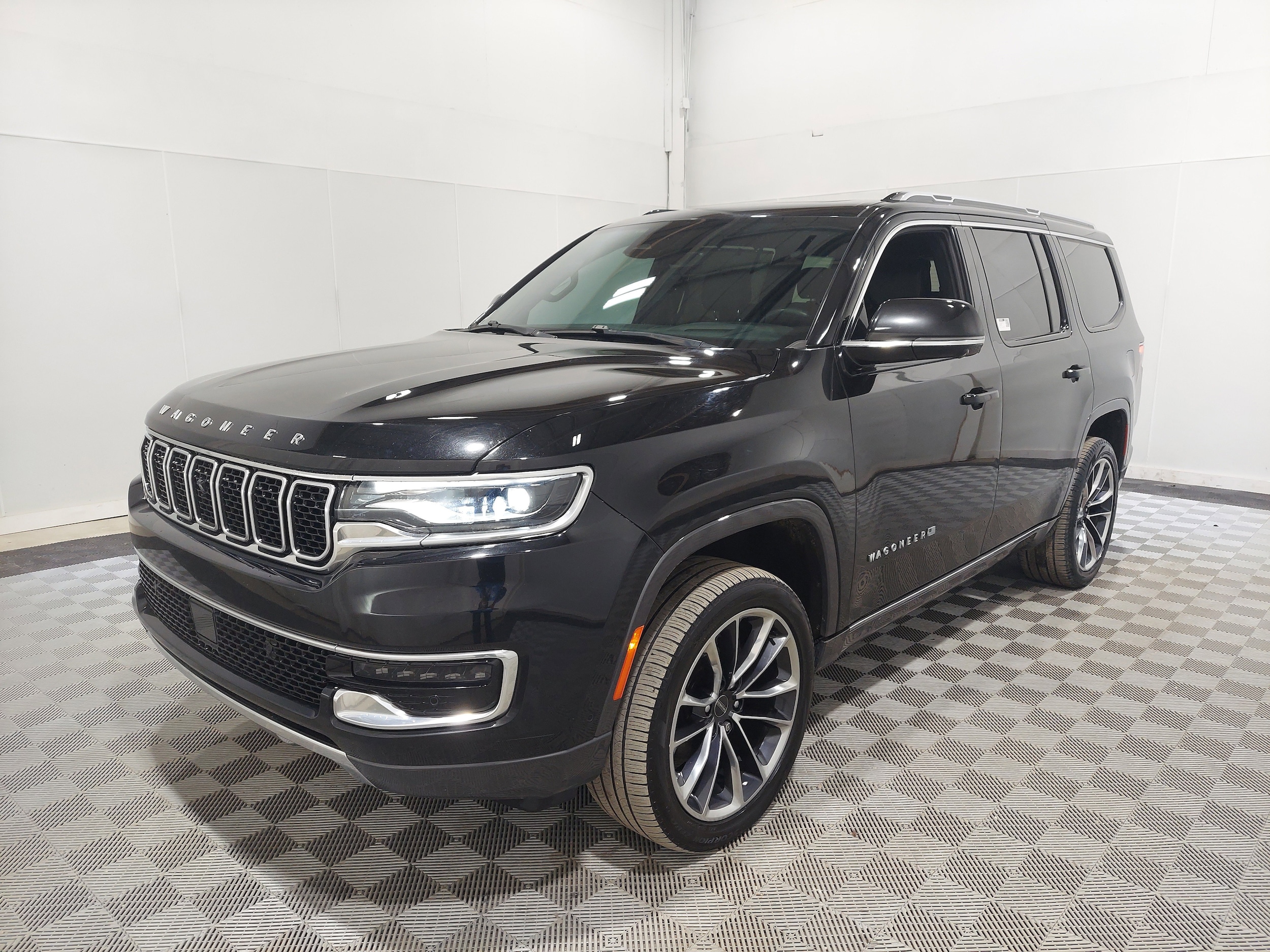2022 Jeep Wagoneer Series III's photo