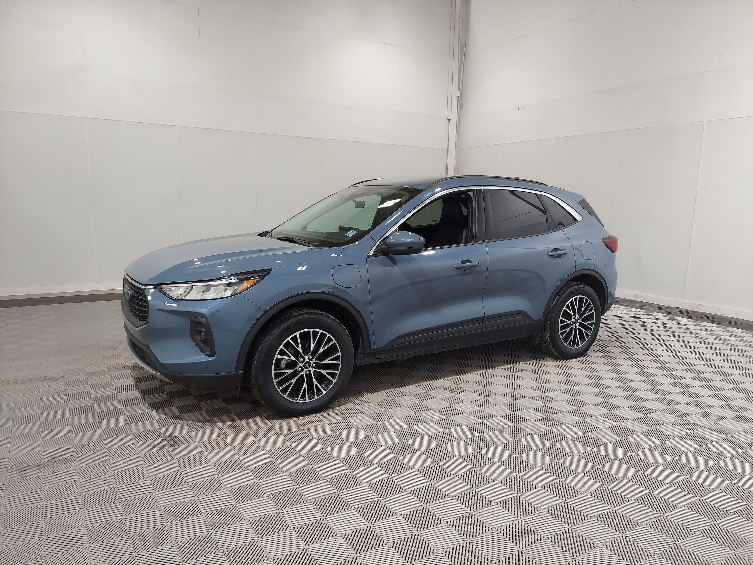 2024 Ford Escape PHEV's photo