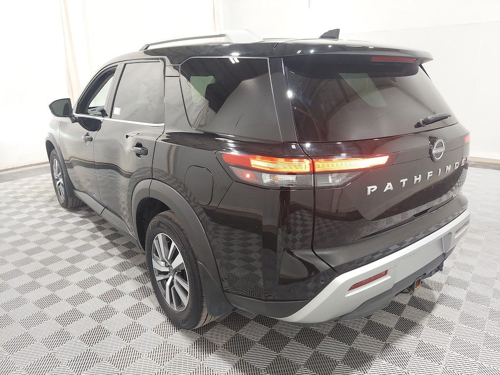 Used 2024 Nissan Pathfinder SL