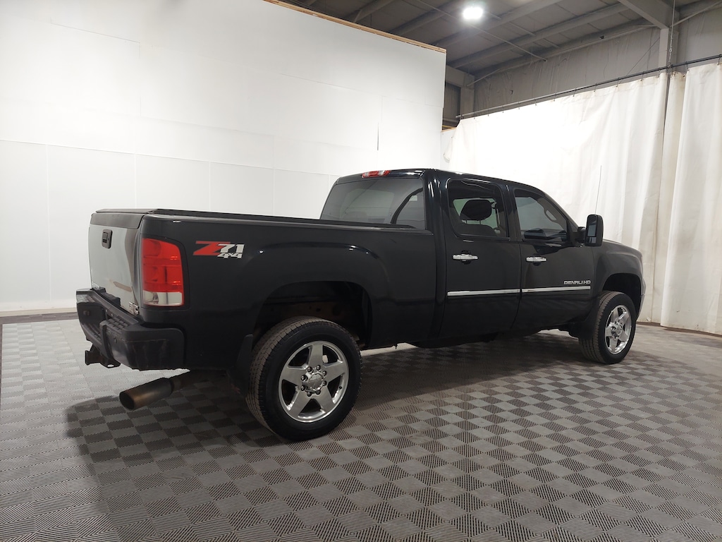 Used 2011 GMC Sierra 2500HD Denali 4WD Crew Cab 153.7 Denali