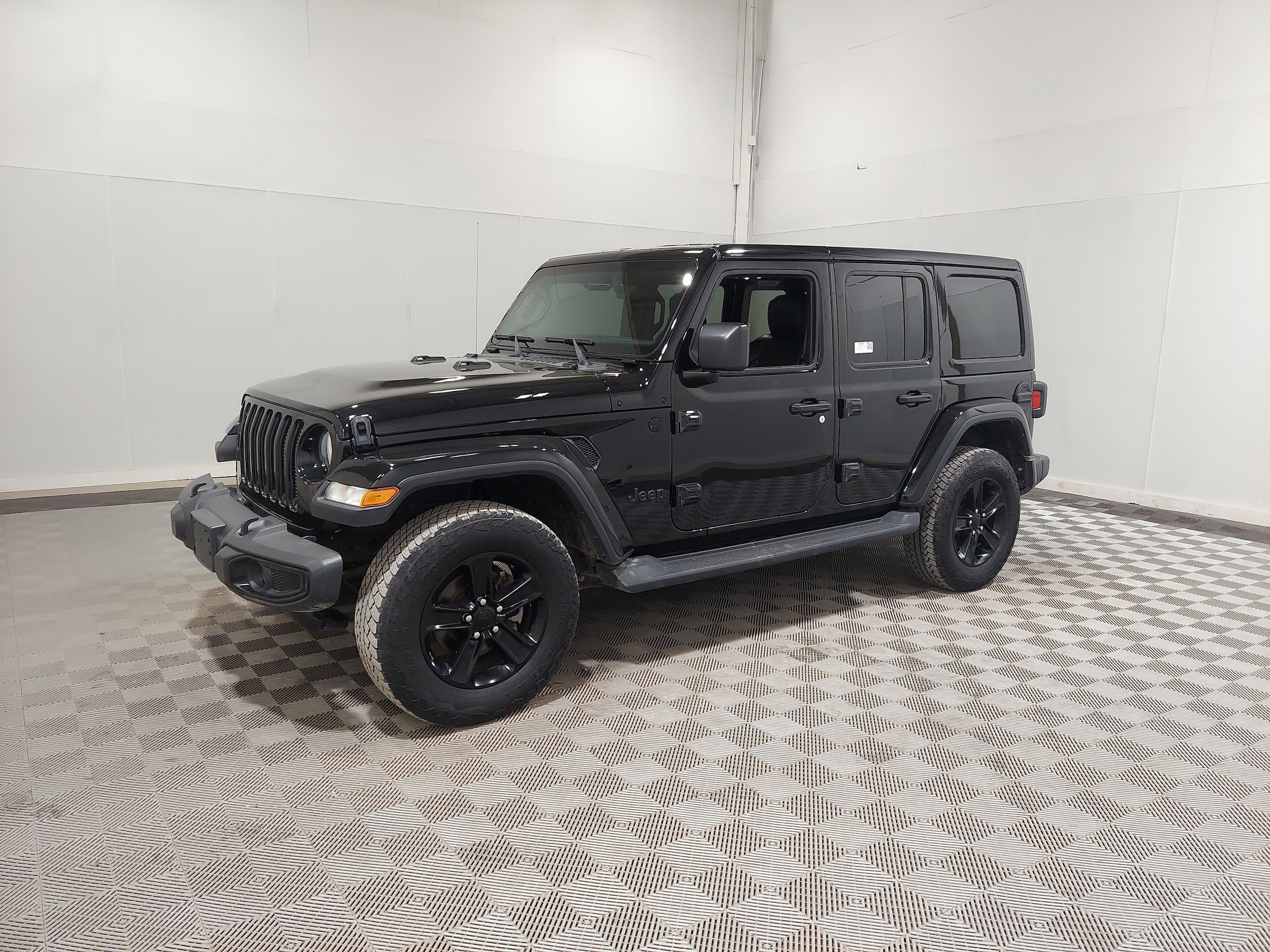 2022 Jeep Wrangler Unlimited Sahara Altitude's photo