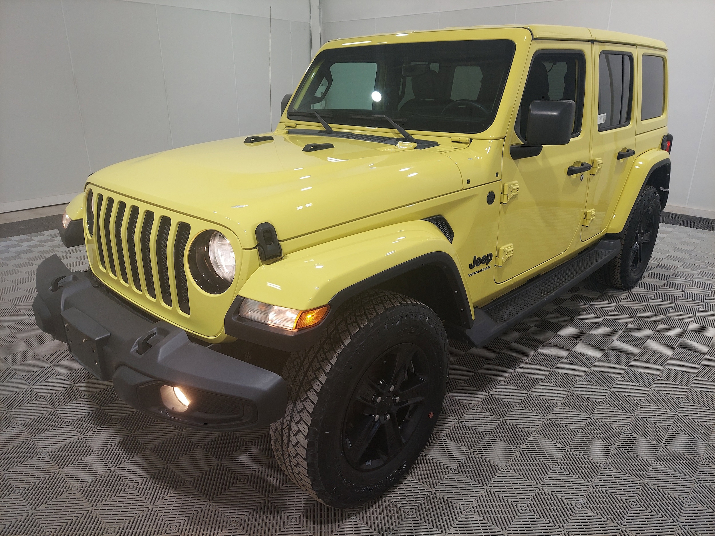2023 Jeep Wrangler Sahara Altitude's photo