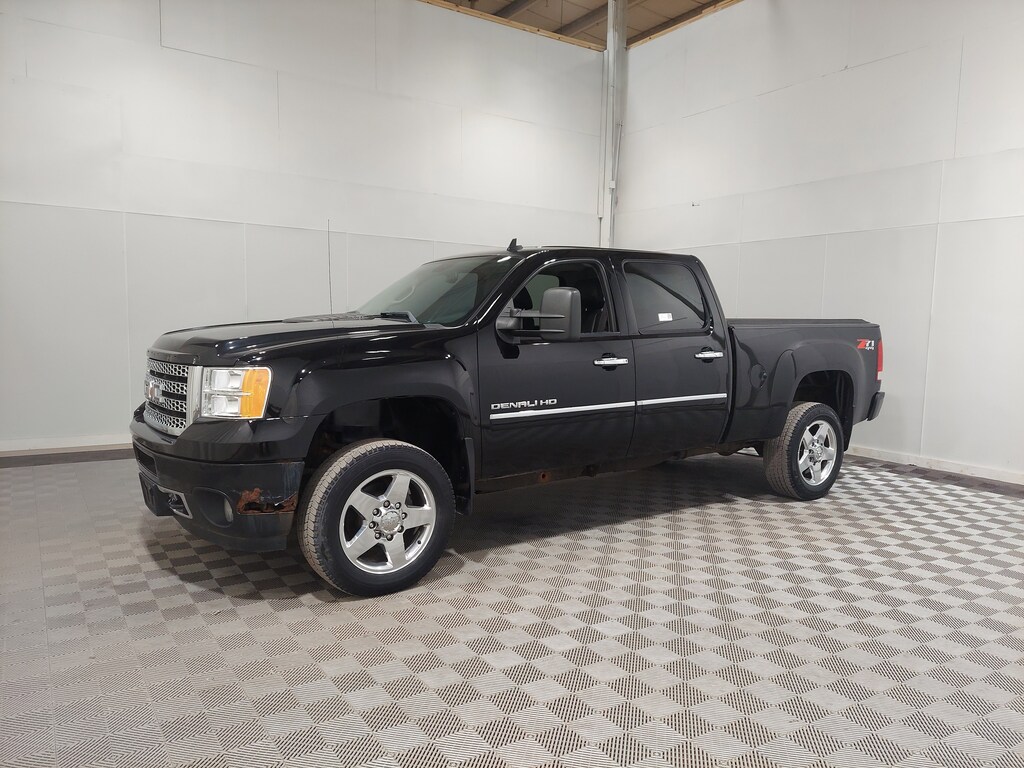 Used 2011 GMC Sierra 2500HD Denali 4WD Crew Cab 153.7 Denali