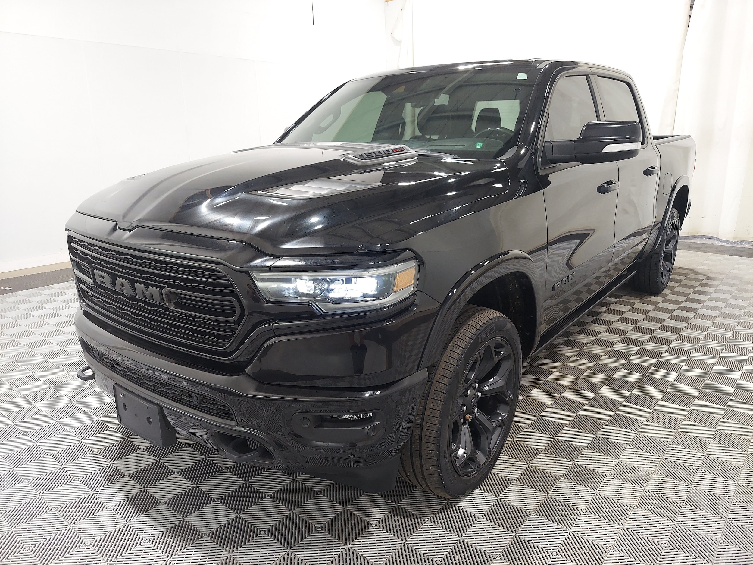 2022 RAM 1500 Limited Crew Cab 4x4 5'7" Box's photo