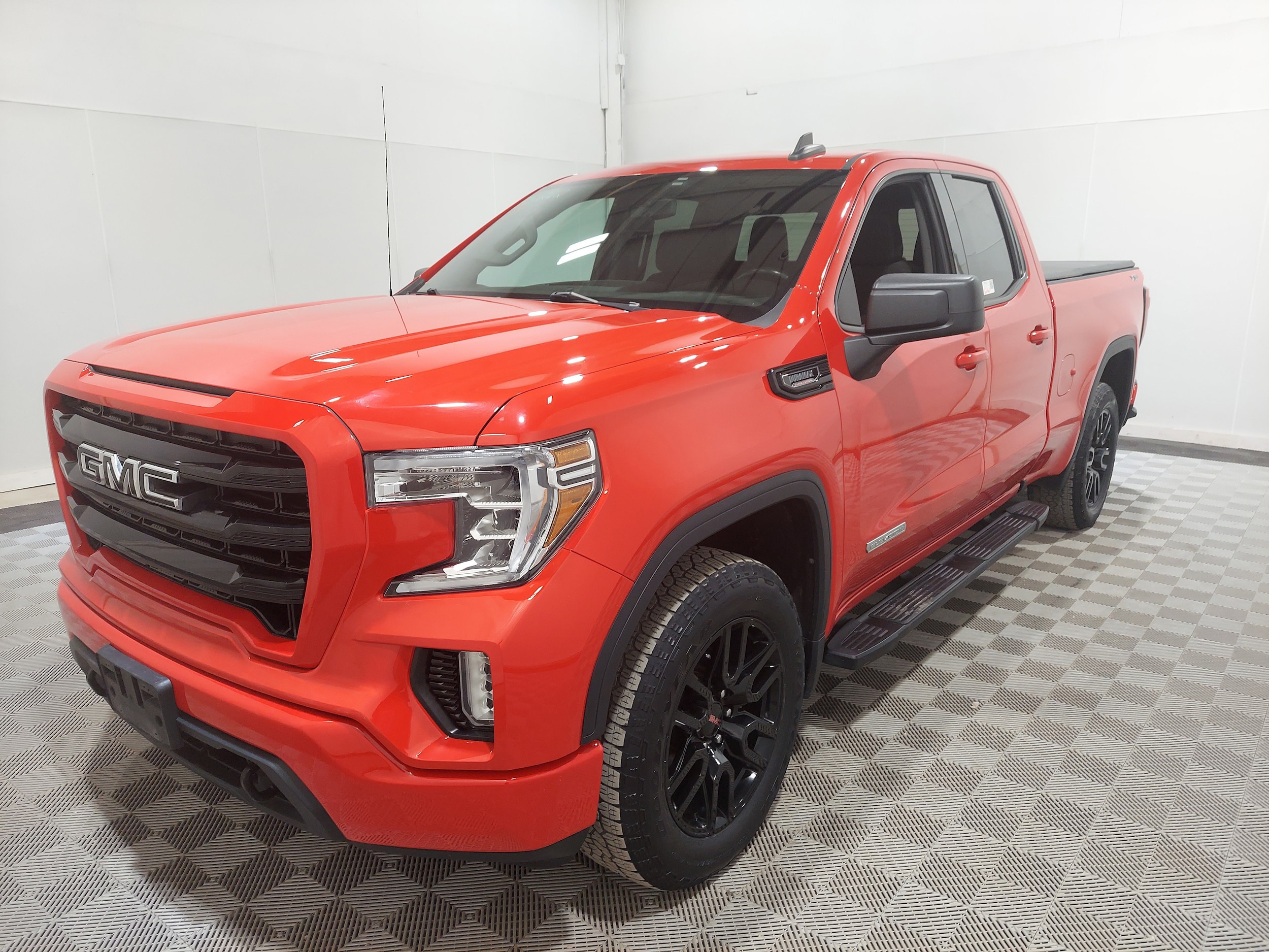 2020 GMC Sierra Elevation 4WD Double Cab Standard Box's photo