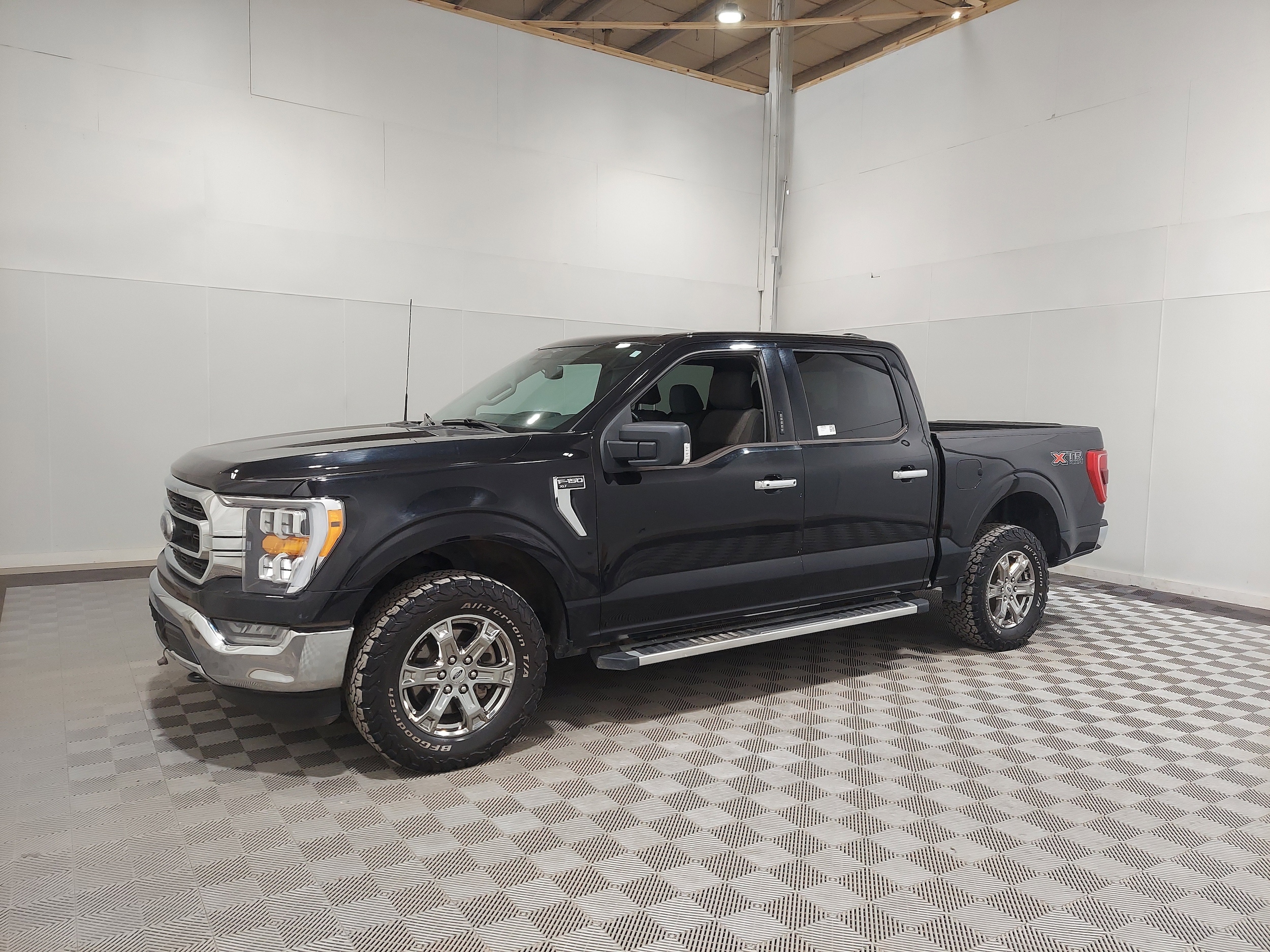 2023 Ford F-150 XLT's photo