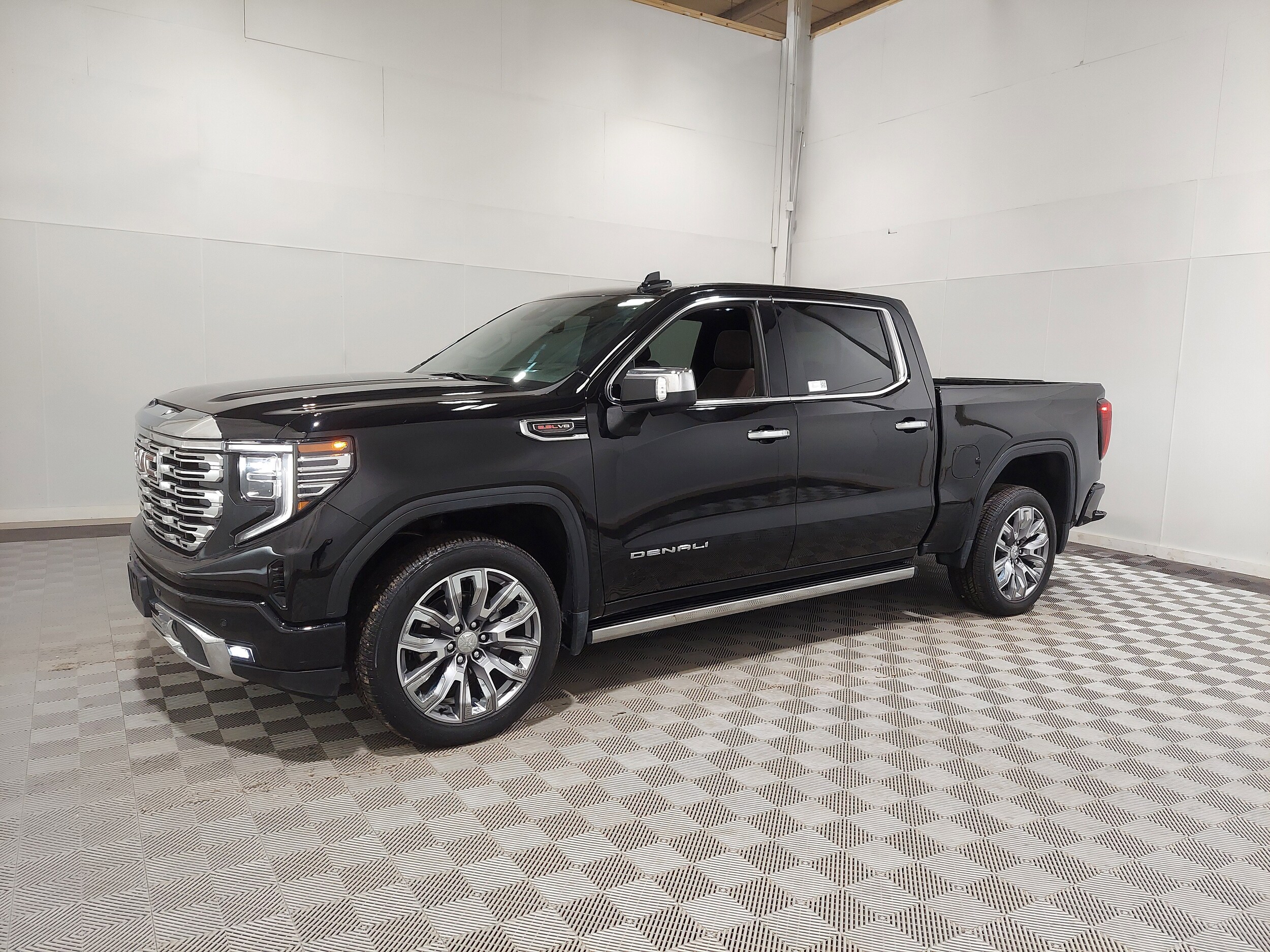 2023 GMC Sierra 1500 Denali's photo