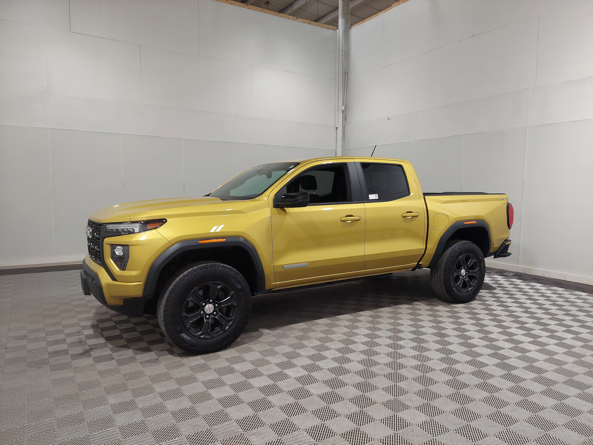 2023 GMC Canyon Elevation's photo