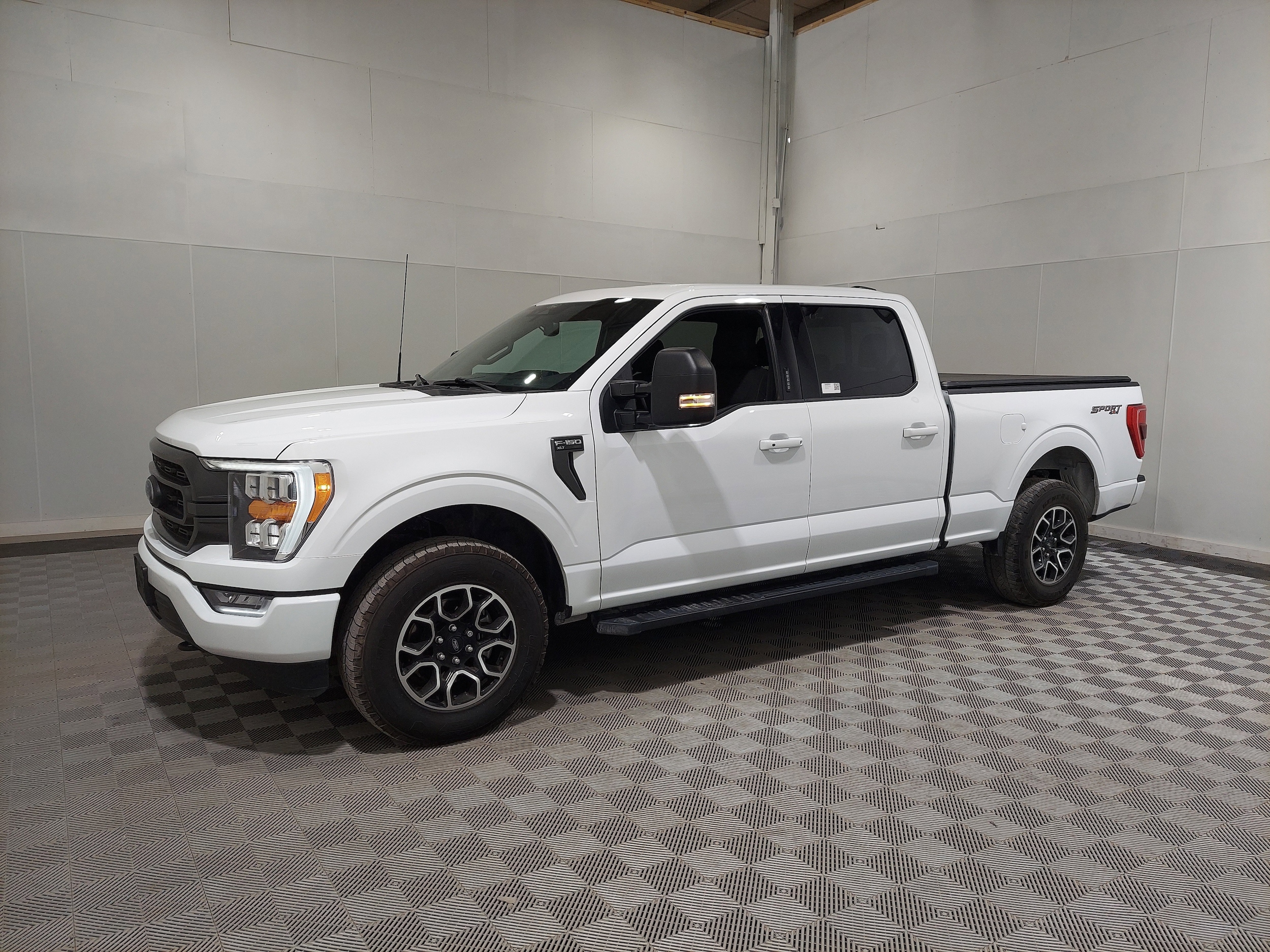 2022 Ford F-150 XLT's photo