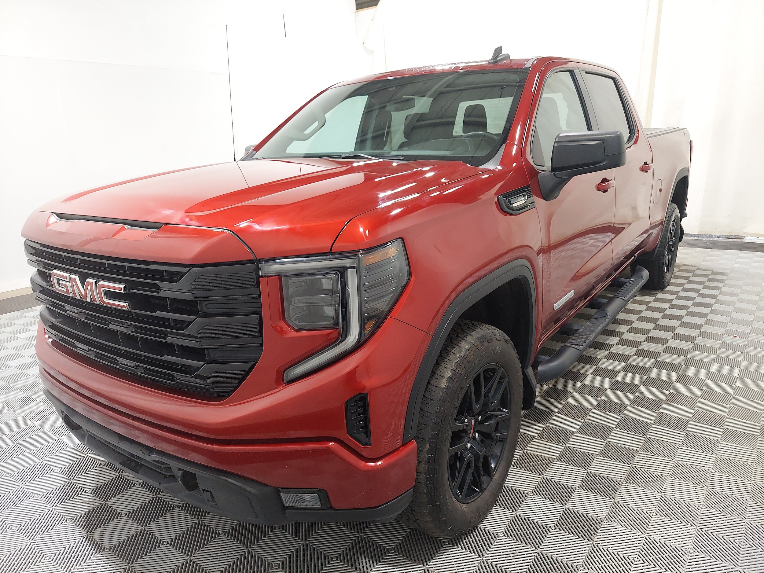2024 GMC Sierra Elevation 4WD Crew Cab Standard Box's photo
