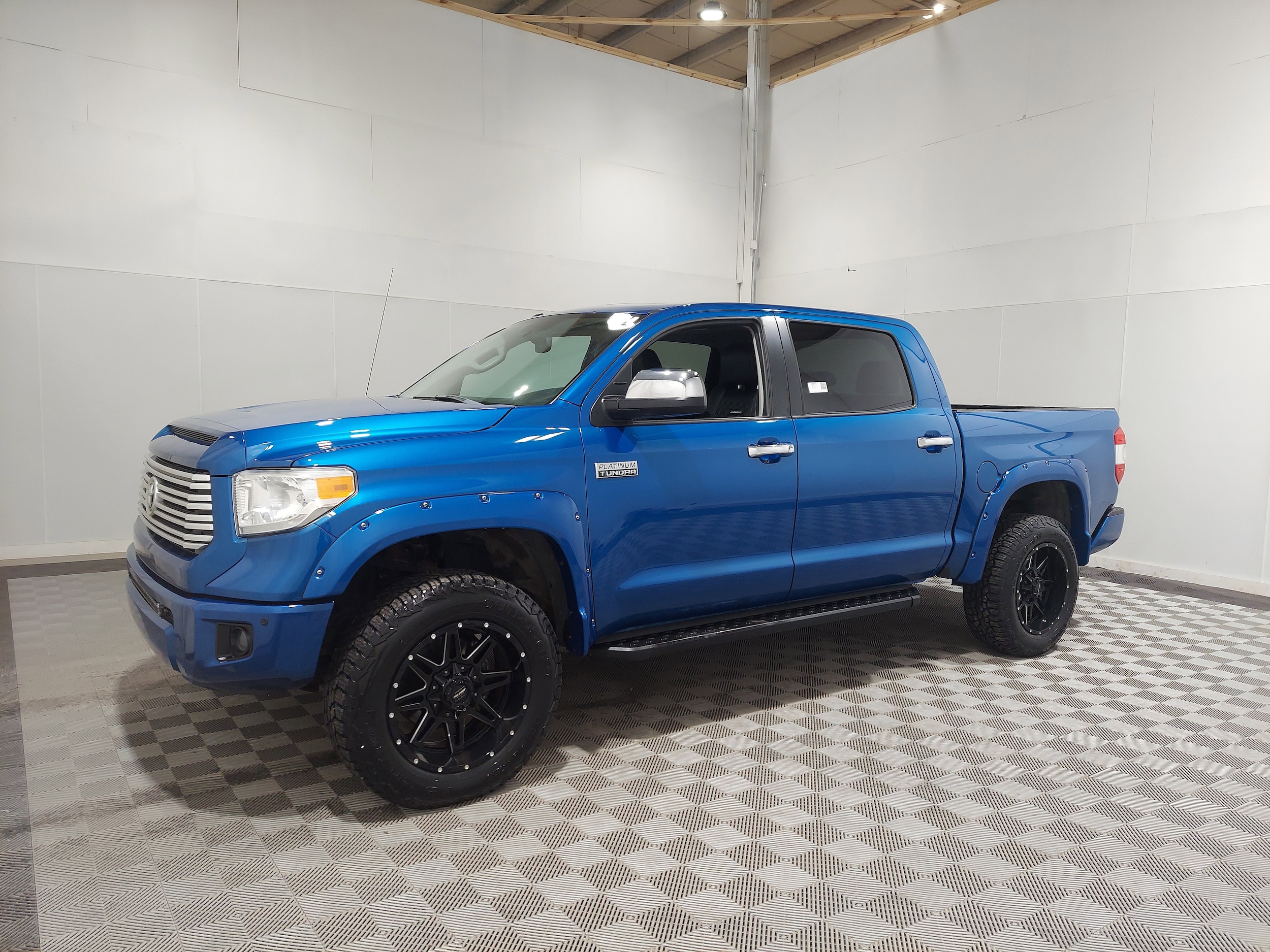 2016 Toyota Tundra Platinum's photo
