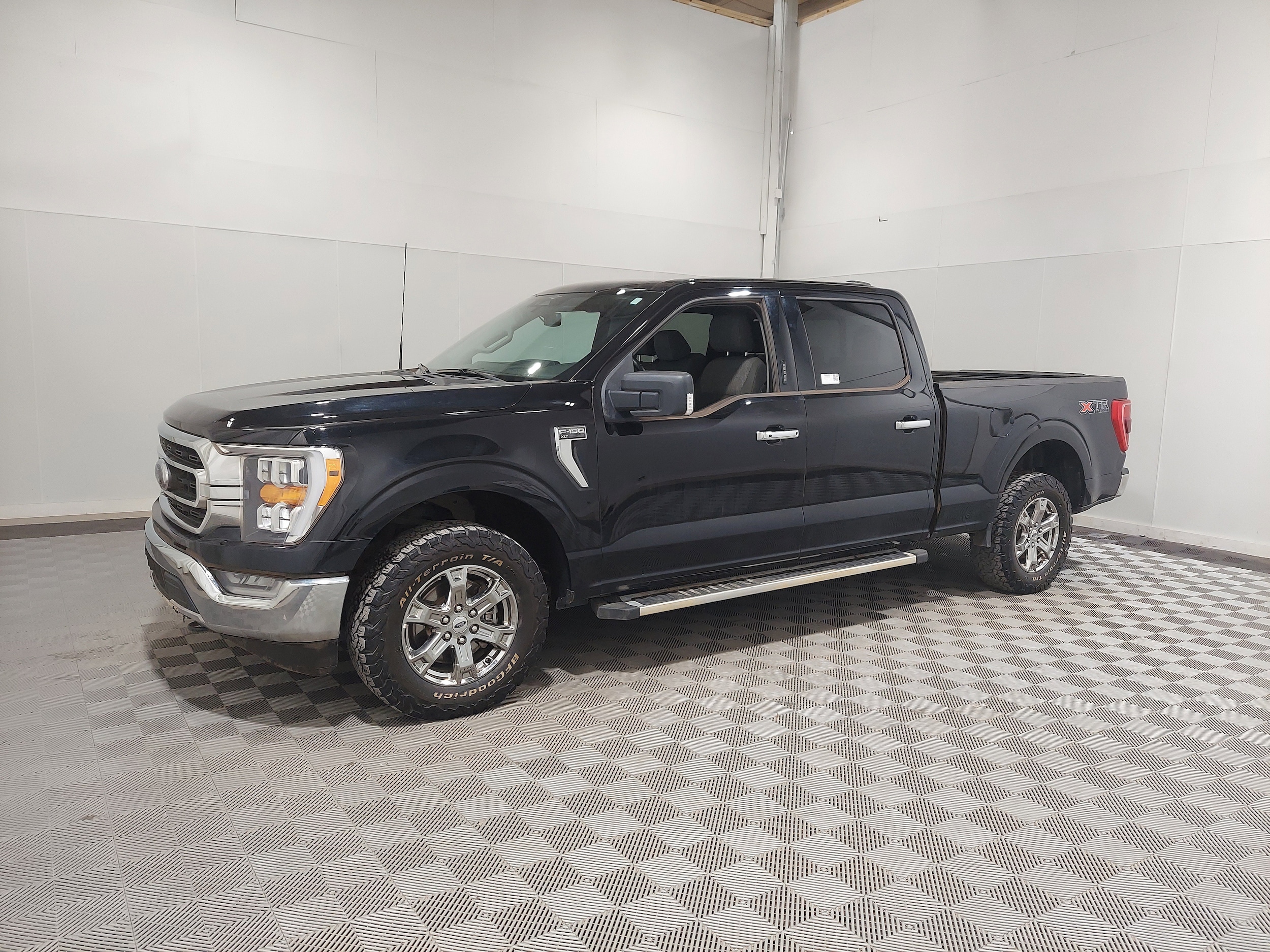 2023 Ford F-150 XLT's photo