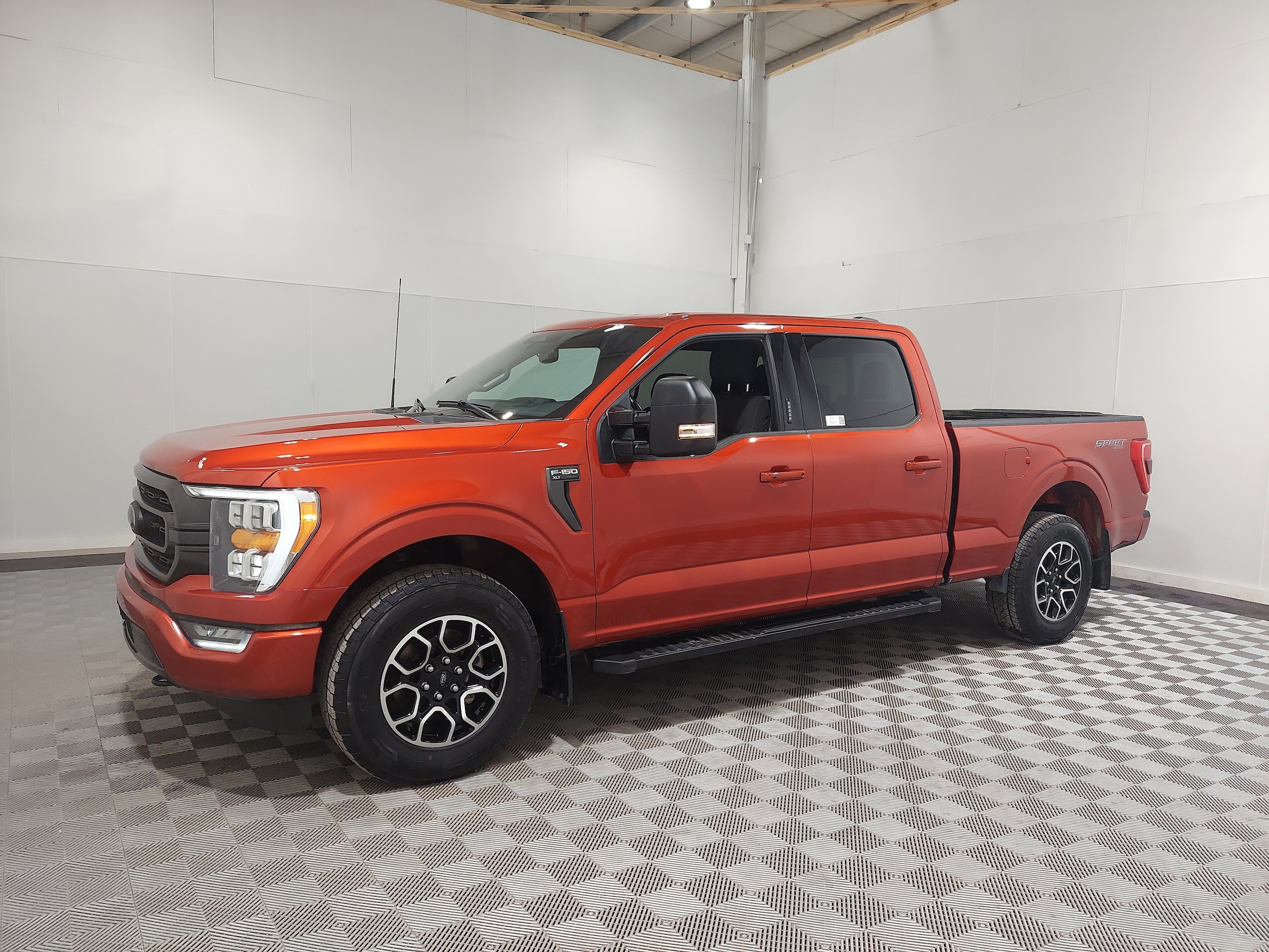2023 Ford F-150 XLT's photo
