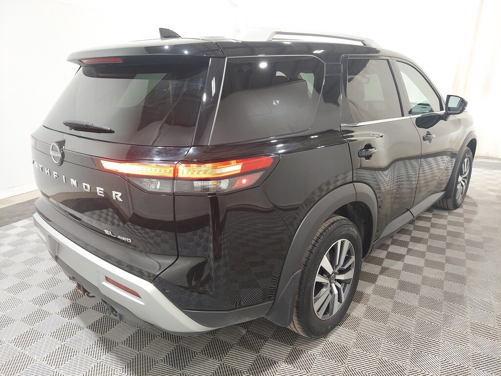 Used 2024 Nissan Pathfinder SL
