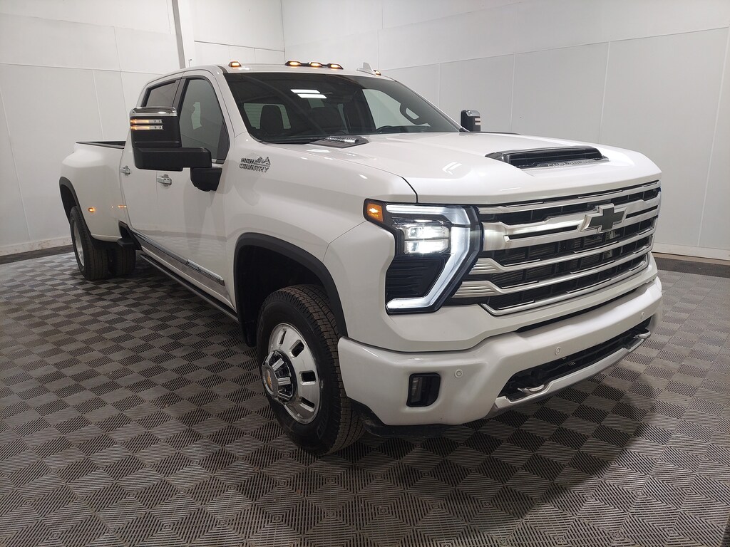 Used 2025 Chevrolet Silverado 3500HD High Country 4WD Crew Cab 172 High Country